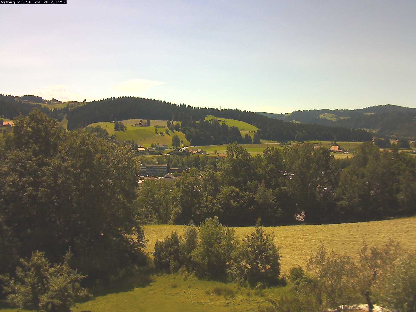 Webcam-Bild: Aussicht vom Dorfberg in Langnau 20120717-140600