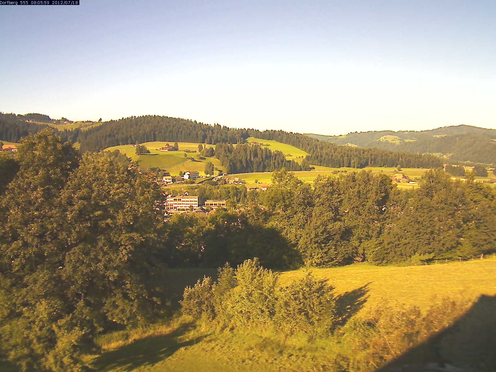 Webcam-Bild: Aussicht vom Dorfberg in Langnau 20120718-080600
