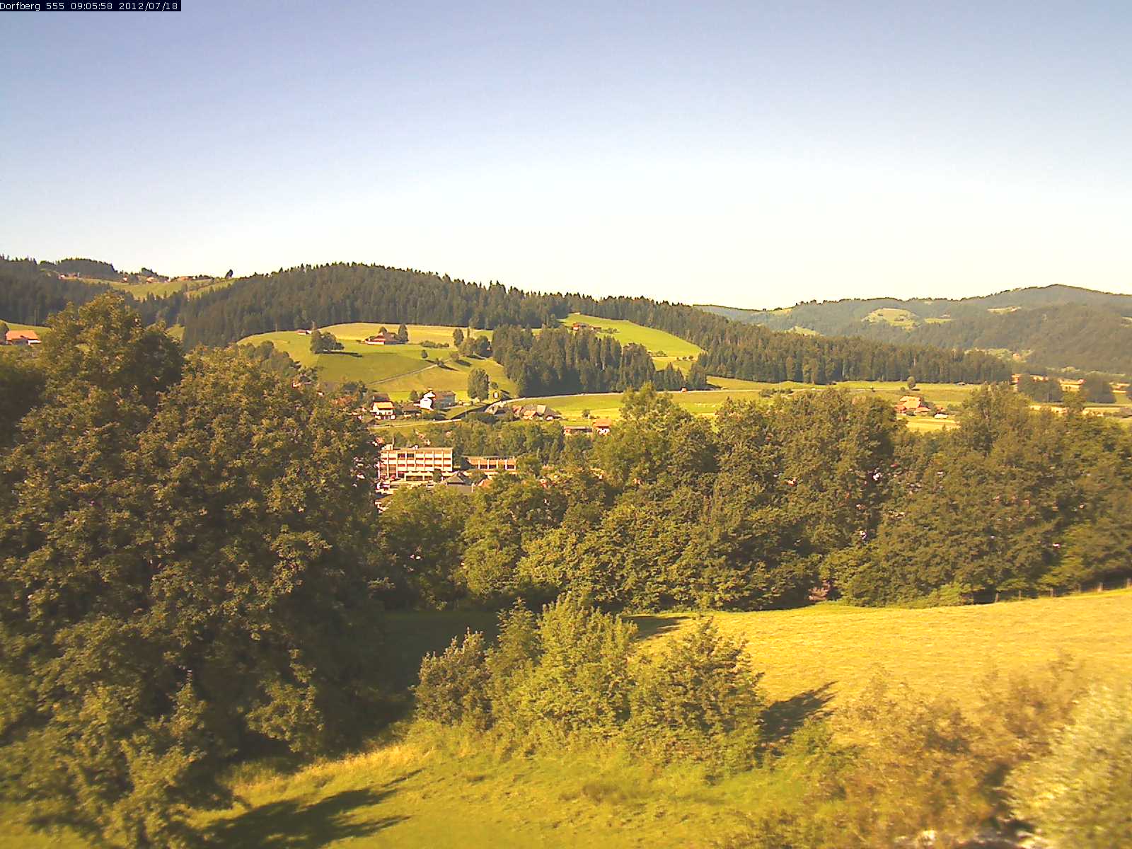 Webcam-Bild: Aussicht vom Dorfberg in Langnau 20120718-090600