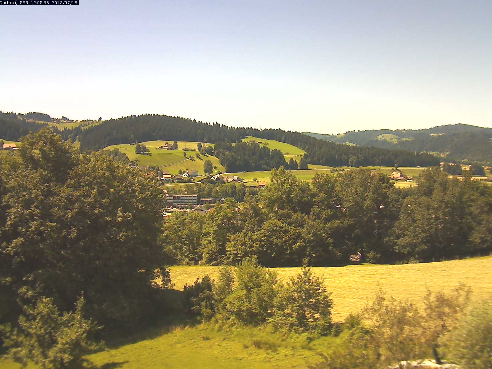 Webcam-Bild: Aussicht vom Dorfberg in Langnau 20120718-120600
