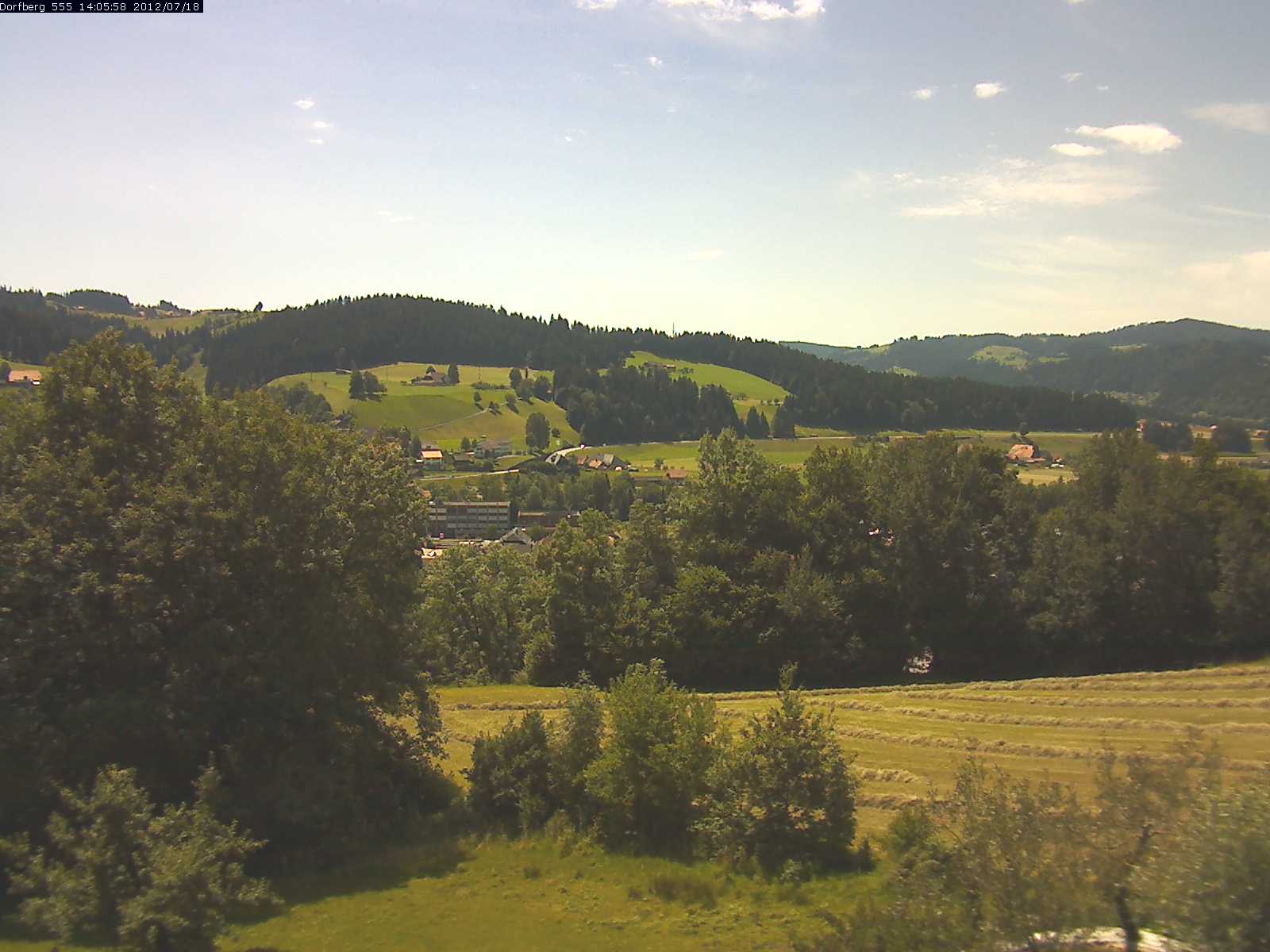 Webcam-Bild: Aussicht vom Dorfberg in Langnau 20120718-140600
