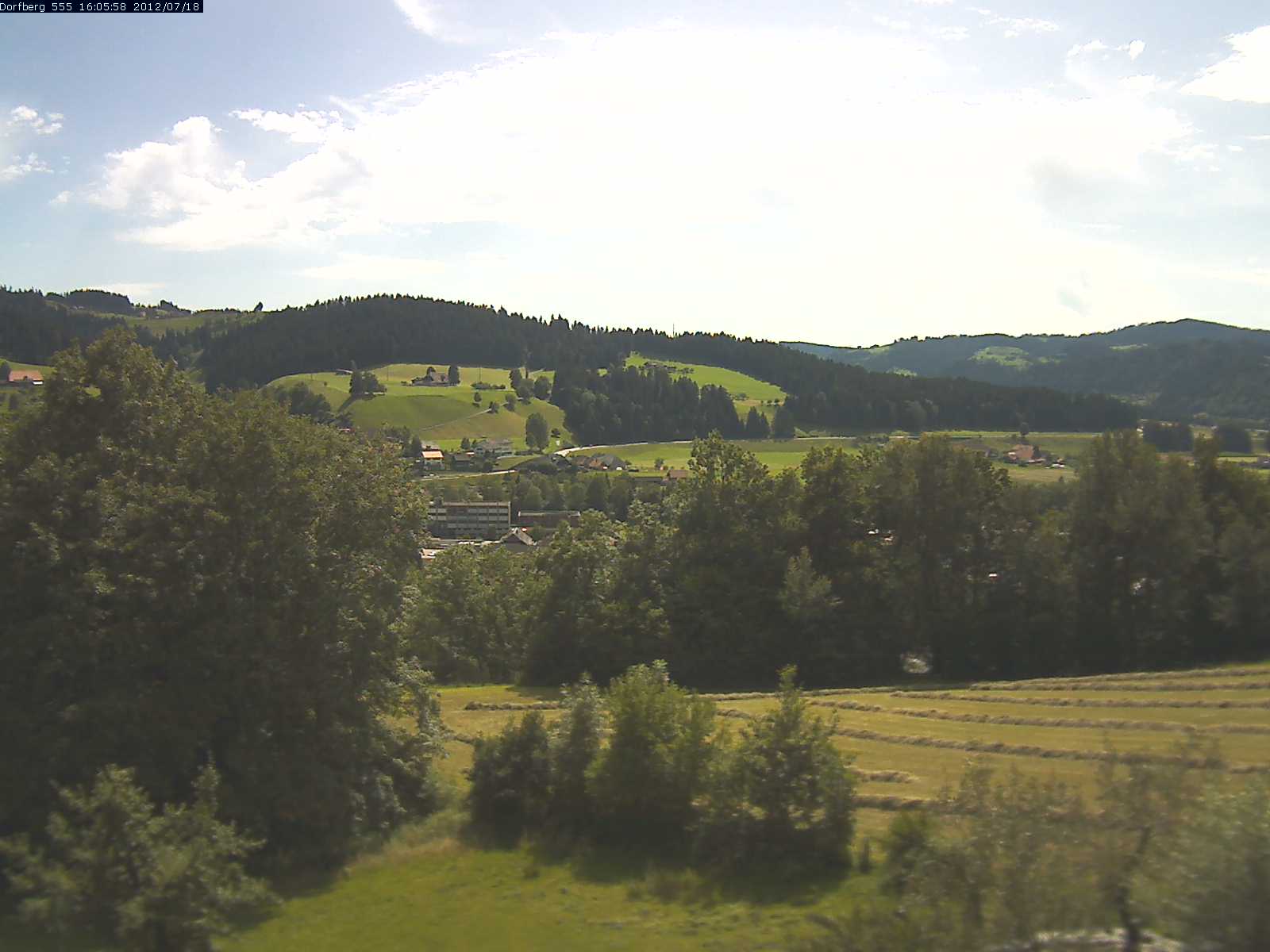 Webcam-Bild: Aussicht vom Dorfberg in Langnau 20120718-160600
