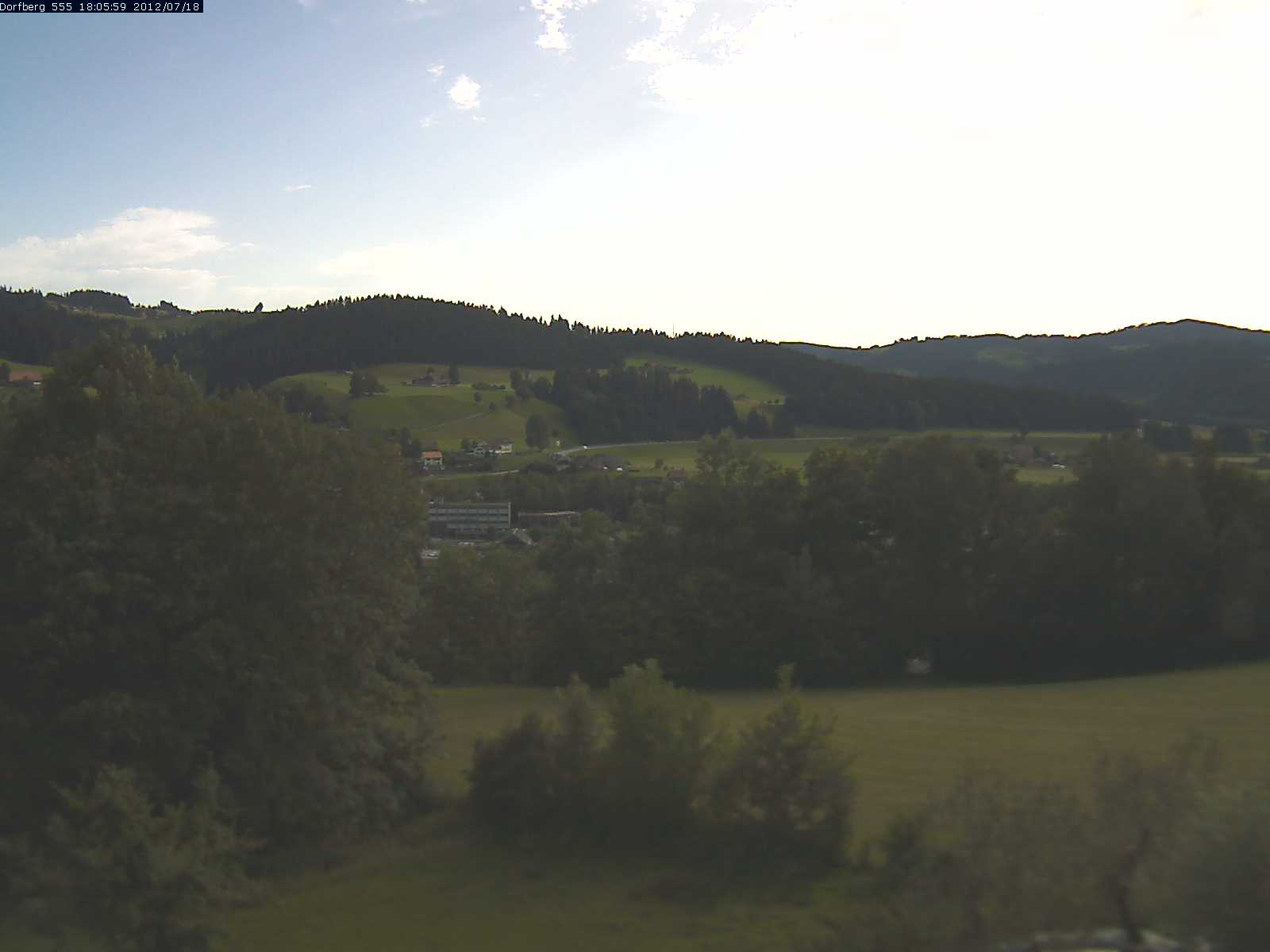 Webcam-Bild: Aussicht vom Dorfberg in Langnau 20120718-180600