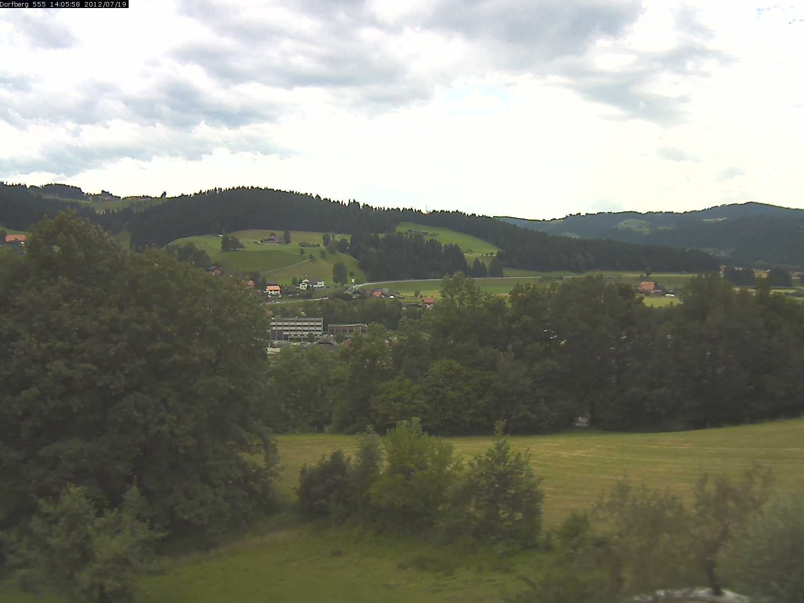 Webcam-Bild: Aussicht vom Dorfberg in Langnau 20120719-140600