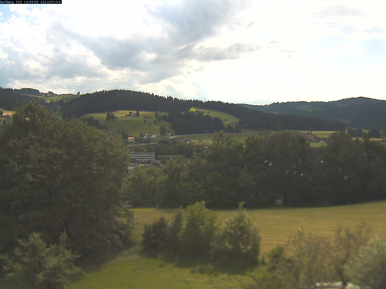 Webcam-Bild: Aussicht vom Dorfberg in Langnau 20120719-160600