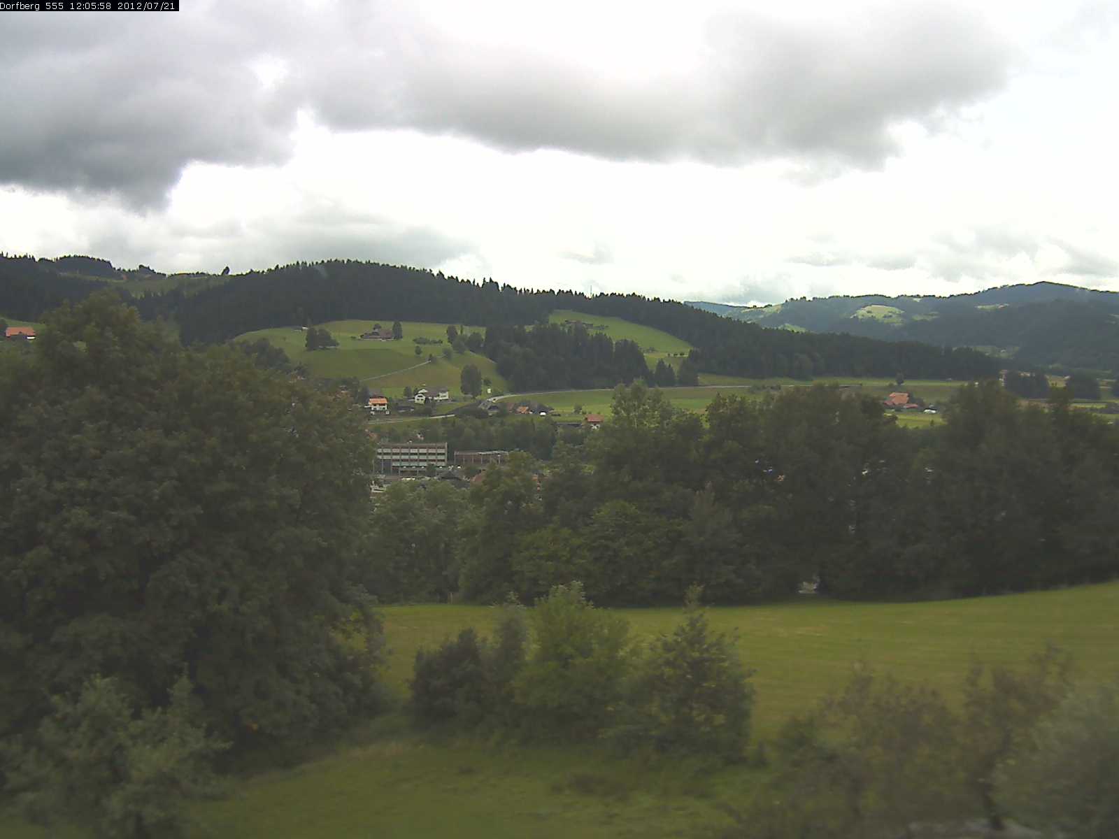 Webcam-Bild: Aussicht vom Dorfberg in Langnau 20120721-120600