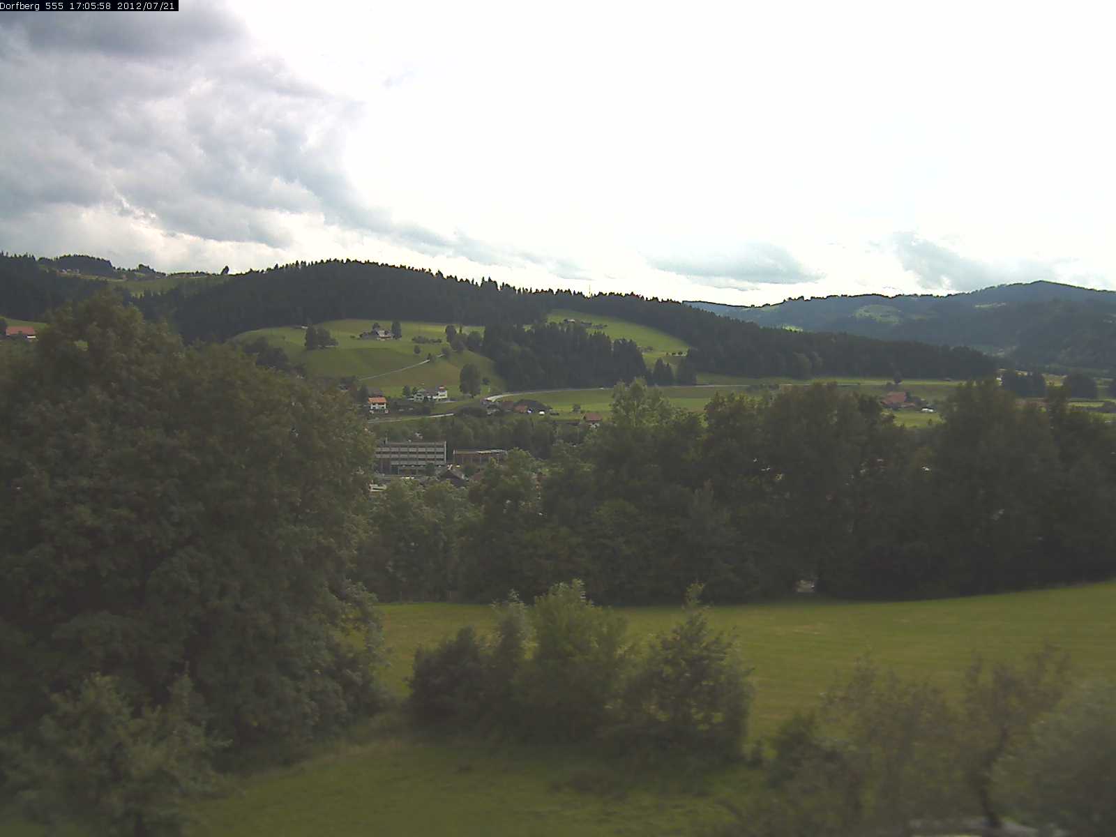 Webcam-Bild: Aussicht vom Dorfberg in Langnau 20120721-170600