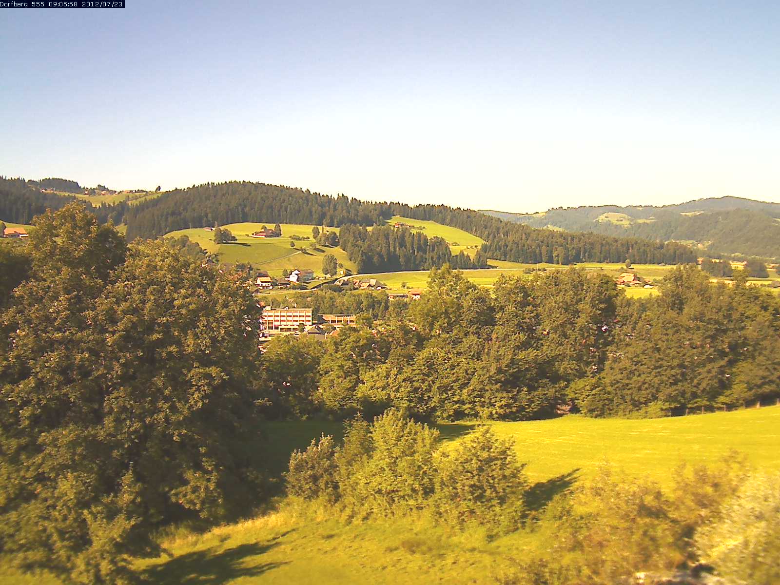 Webcam-Bild: Aussicht vom Dorfberg in Langnau 20120723-090600