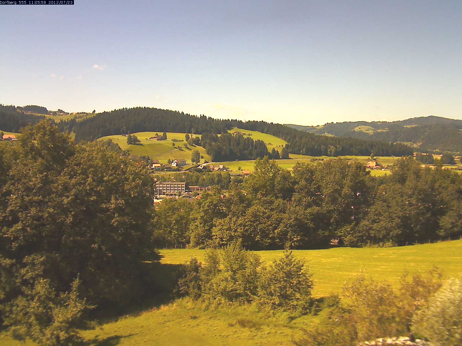 Webcam-Bild: Aussicht vom Dorfberg in Langnau 20120723-110600