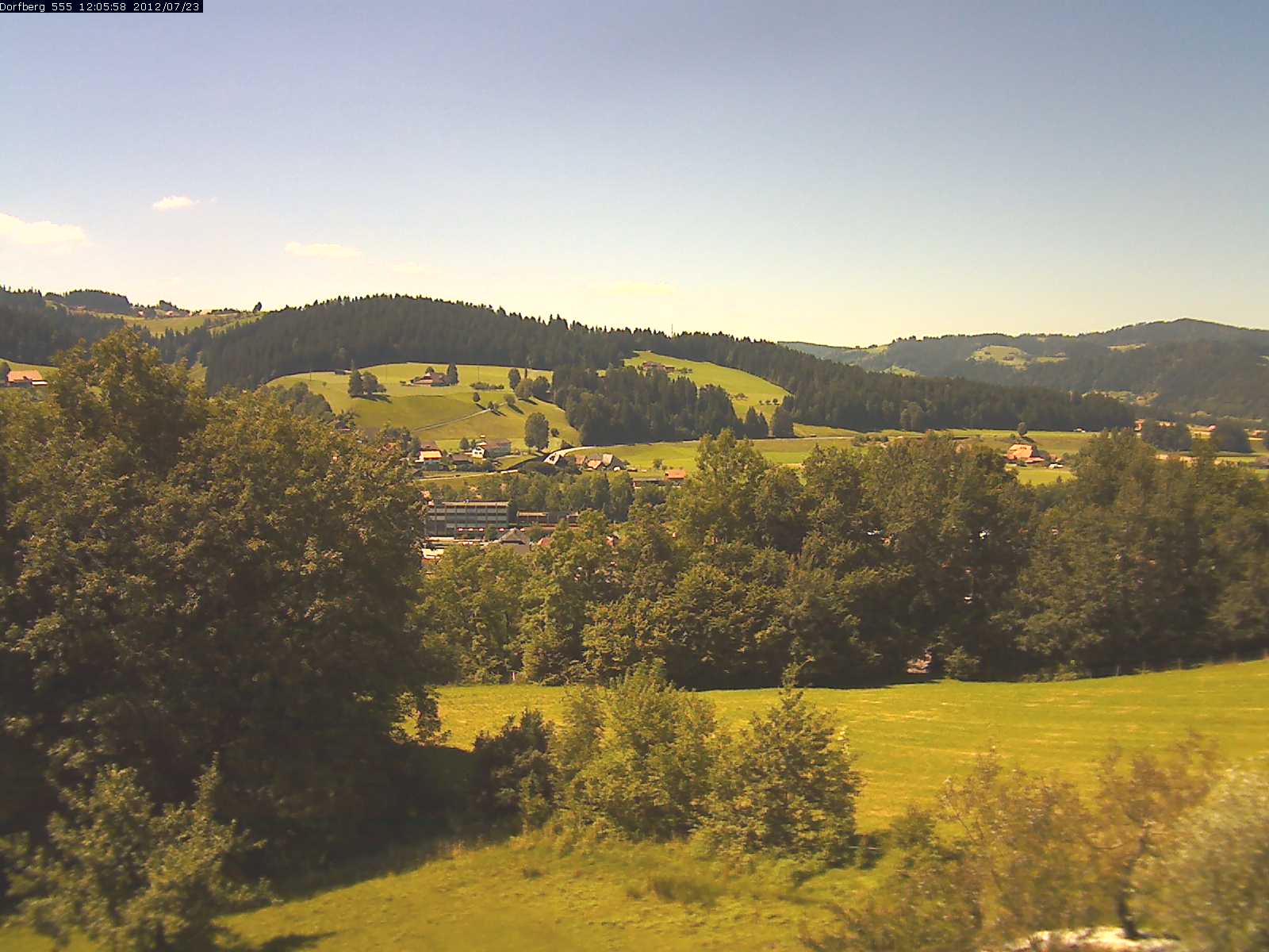 Webcam-Bild: Aussicht vom Dorfberg in Langnau 20120723-120600
