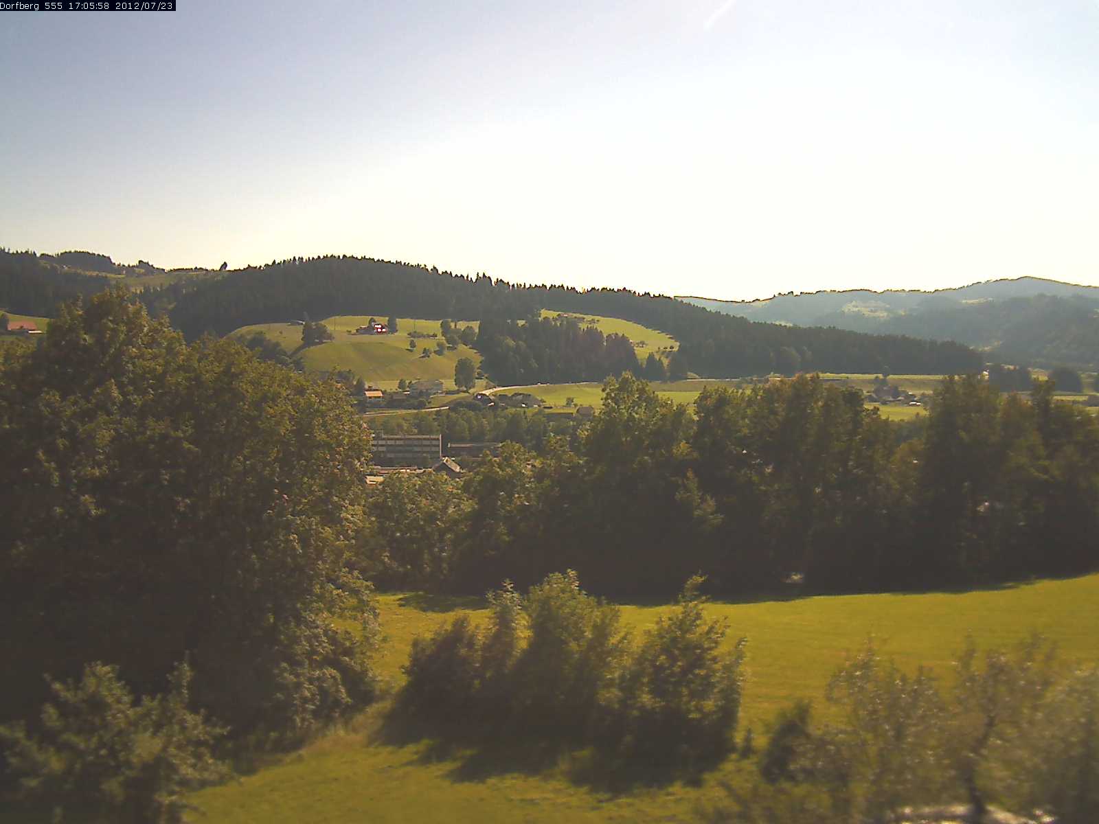 Webcam-Bild: Aussicht vom Dorfberg in Langnau 20120723-170600