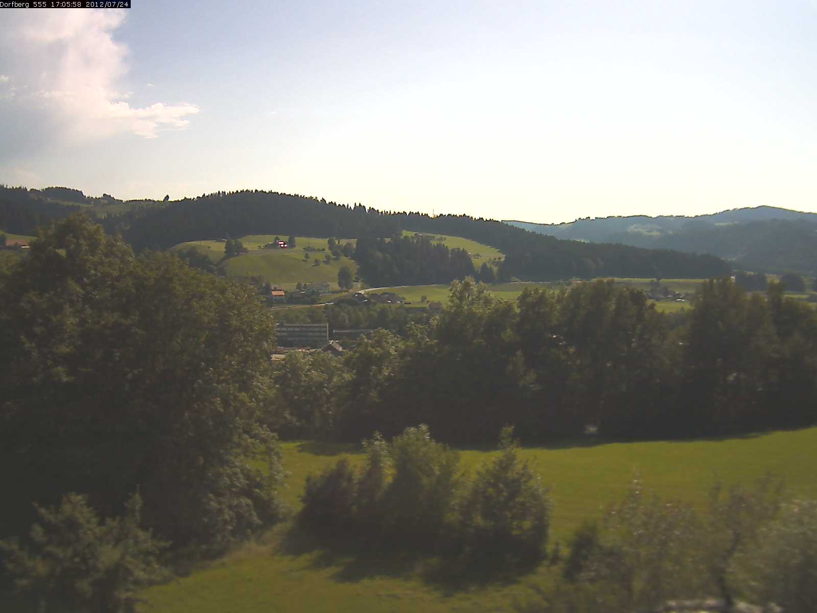 Webcam-Bild: Aussicht vom Dorfberg in Langnau 20120724-170600