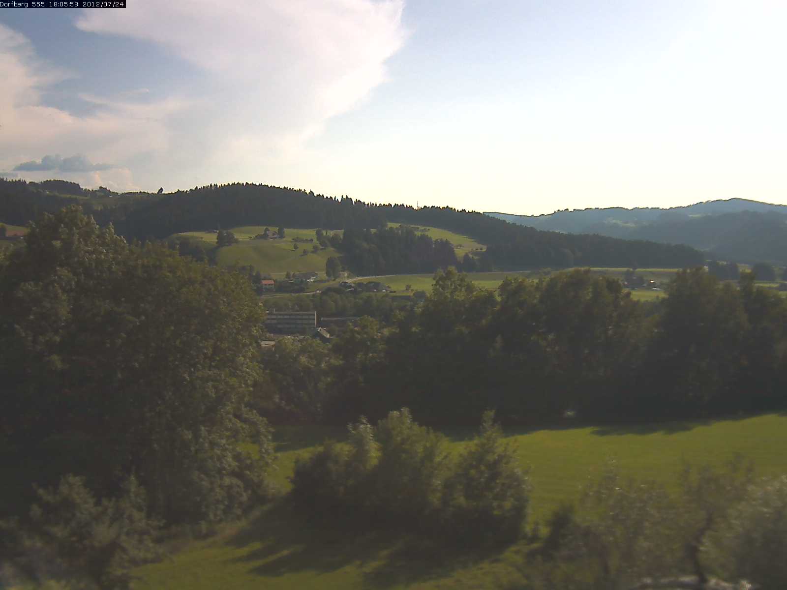 Webcam-Bild: Aussicht vom Dorfberg in Langnau 20120724-180600