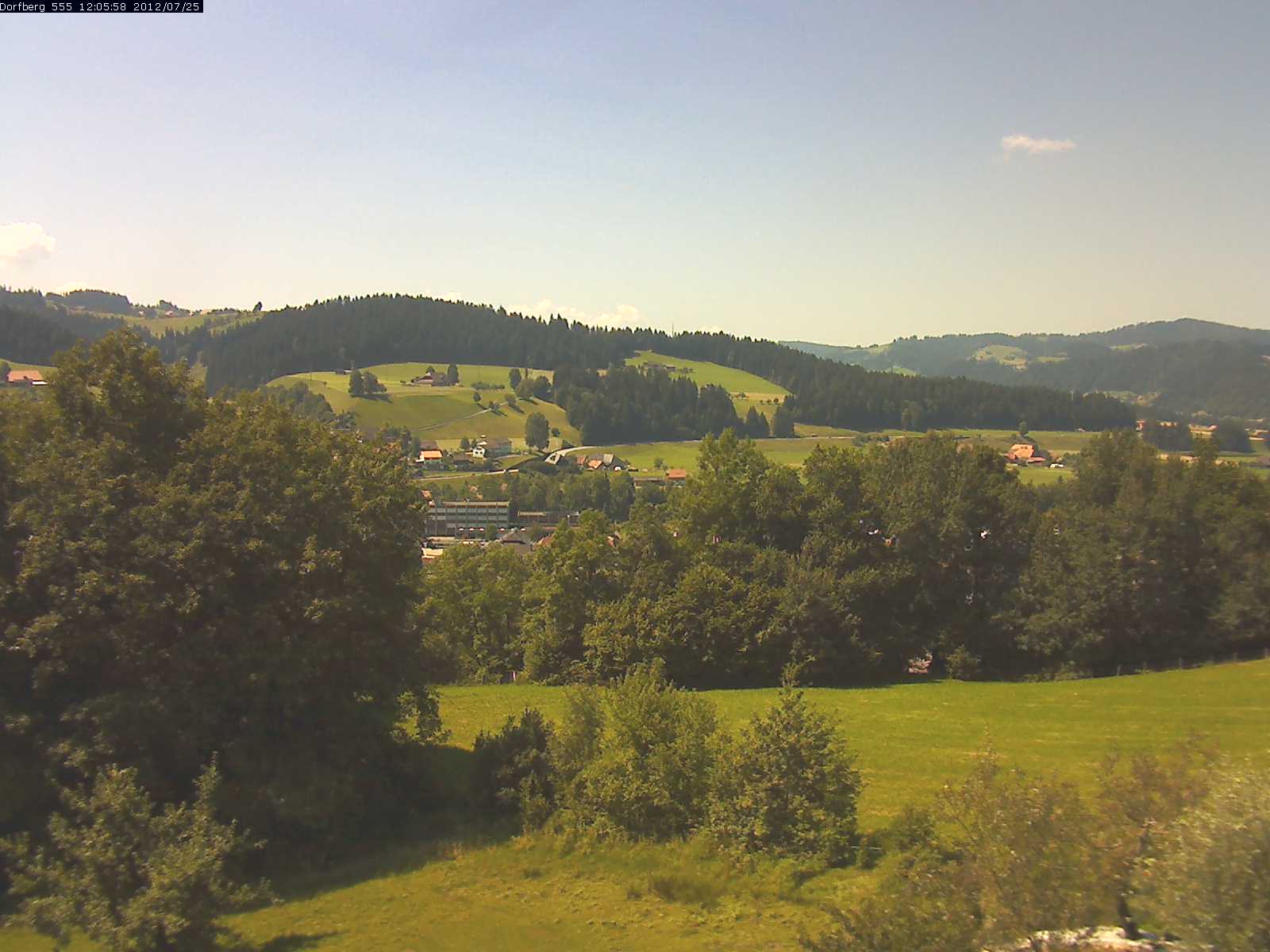 Webcam-Bild: Aussicht vom Dorfberg in Langnau 20120725-120600