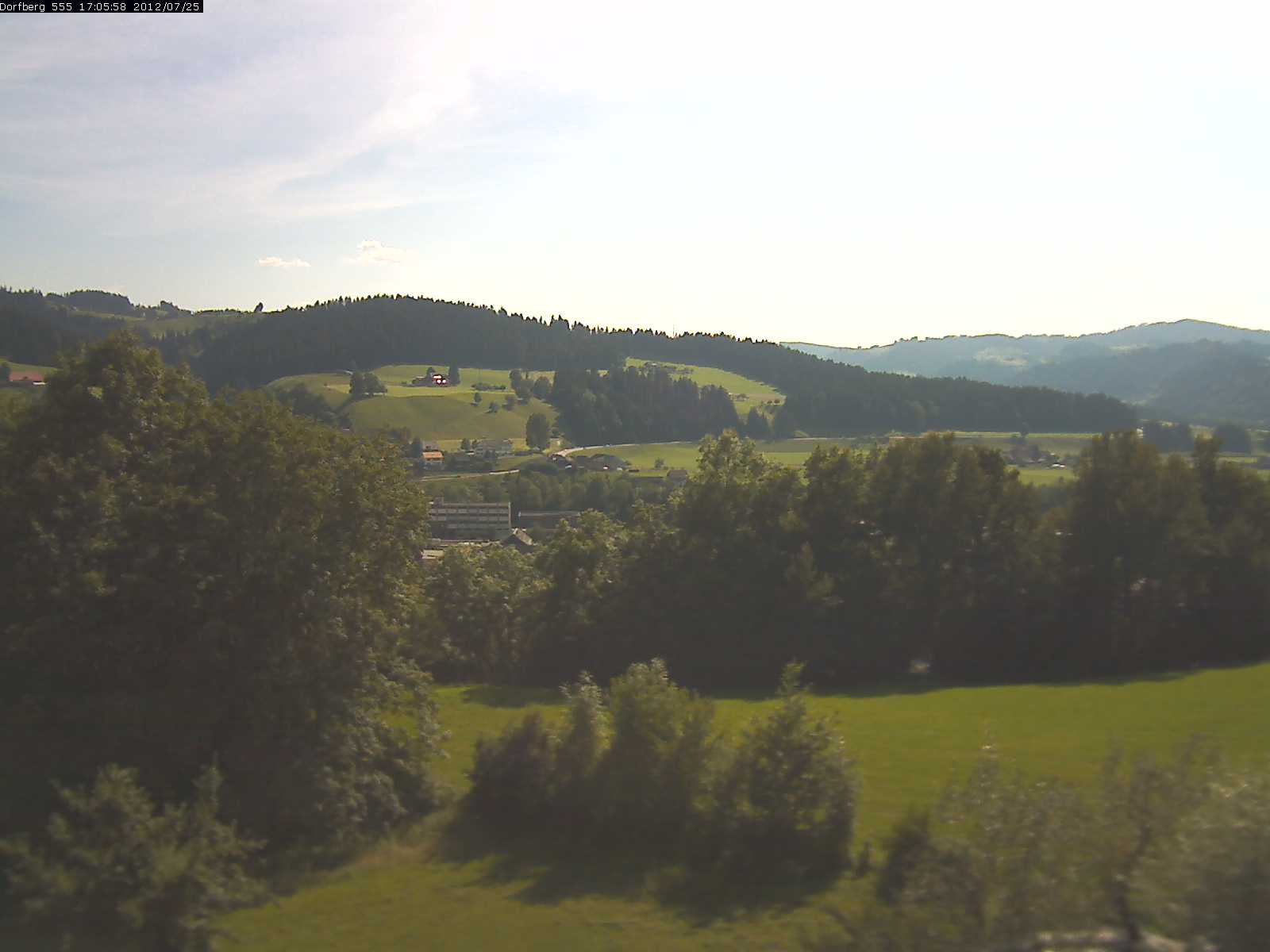 Webcam-Bild: Aussicht vom Dorfberg in Langnau 20120725-170600