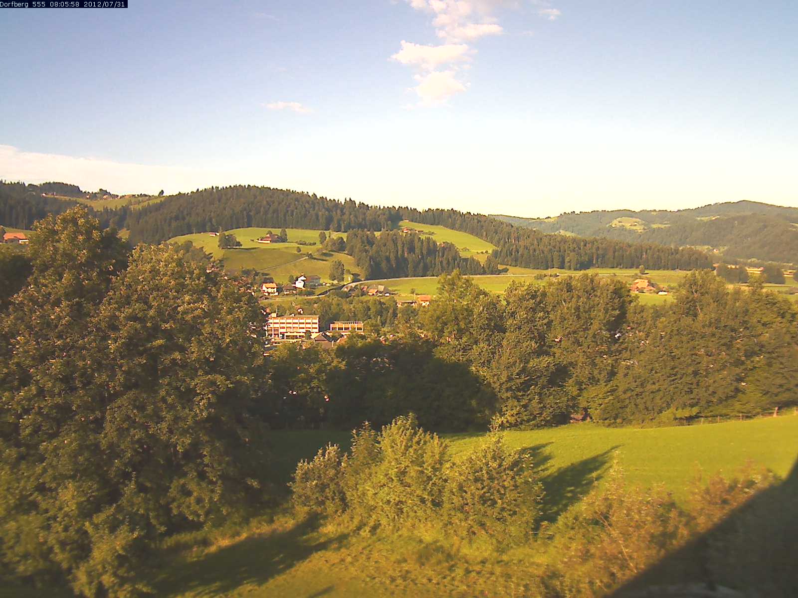 Webcam-Bild: Aussicht vom Dorfberg in Langnau 20120731-080600