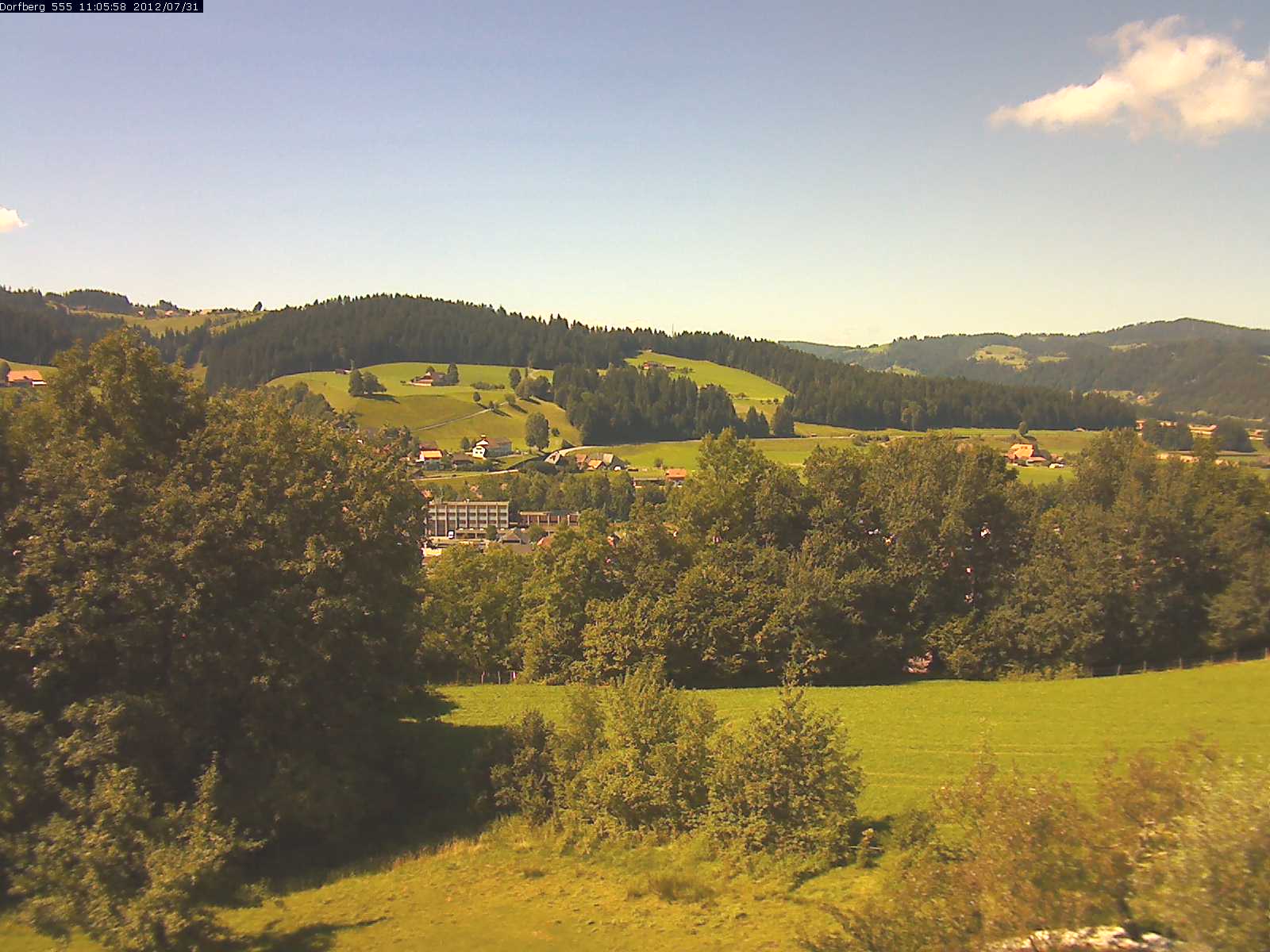 Webcam-Bild: Aussicht vom Dorfberg in Langnau 20120731-110600