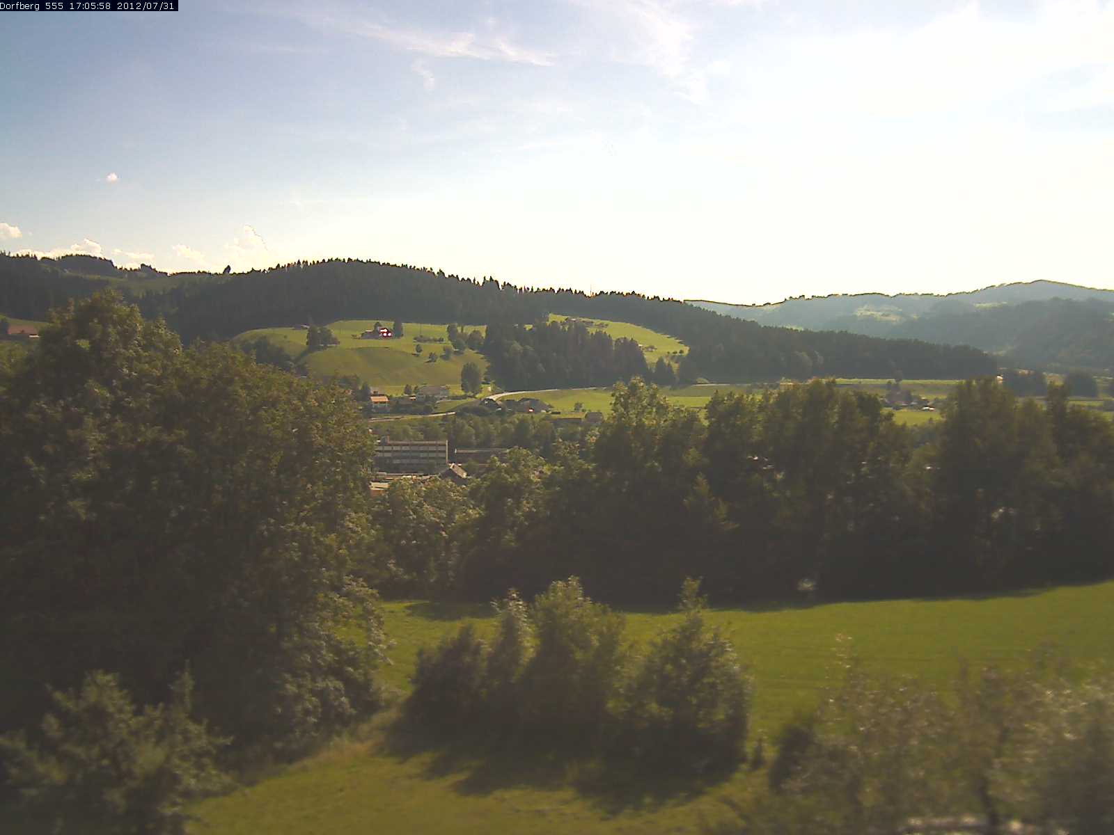 Webcam-Bild: Aussicht vom Dorfberg in Langnau 20120731-170600