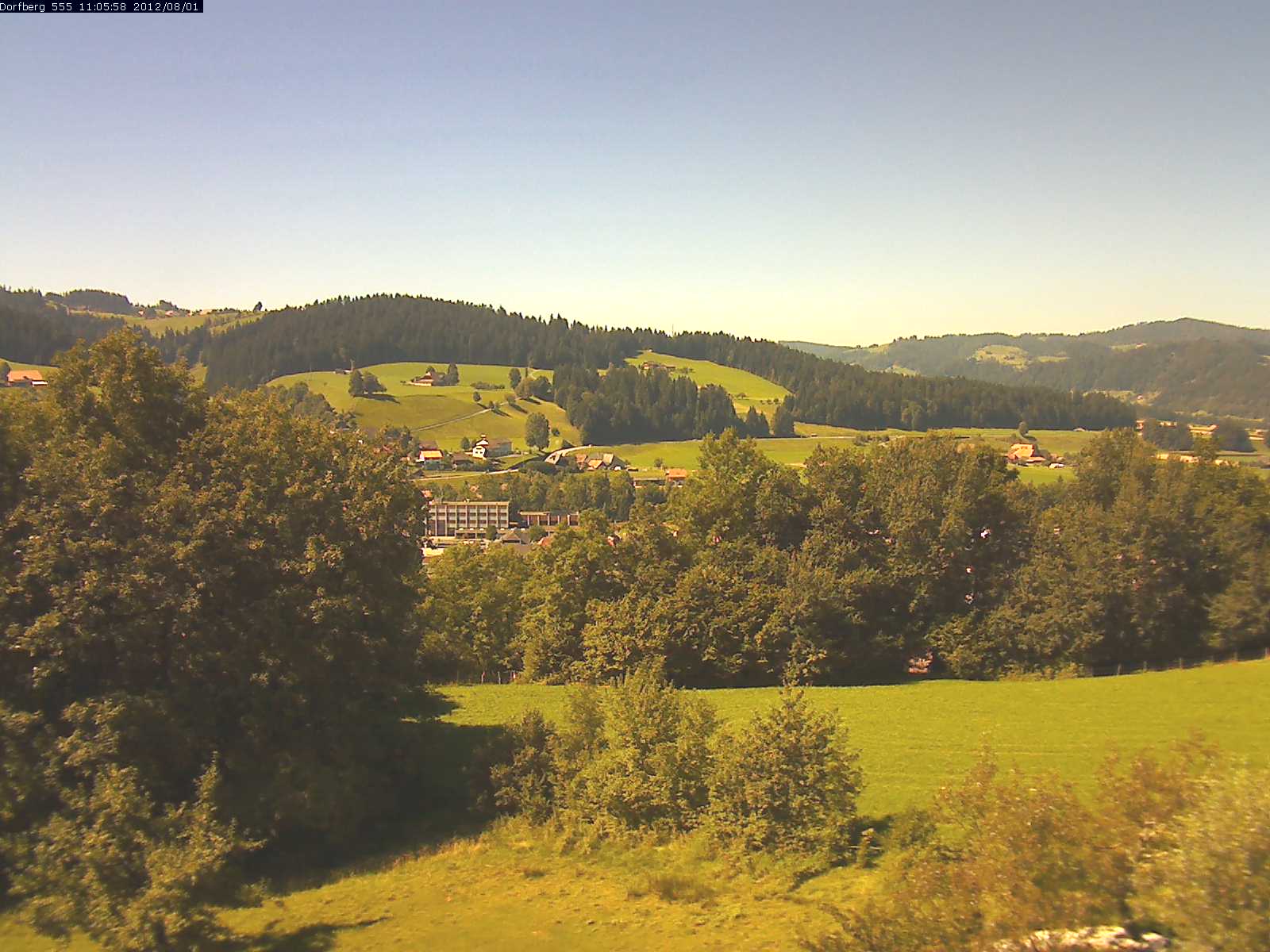 Webcam-Bild: Aussicht vom Dorfberg in Langnau 20120801-110600