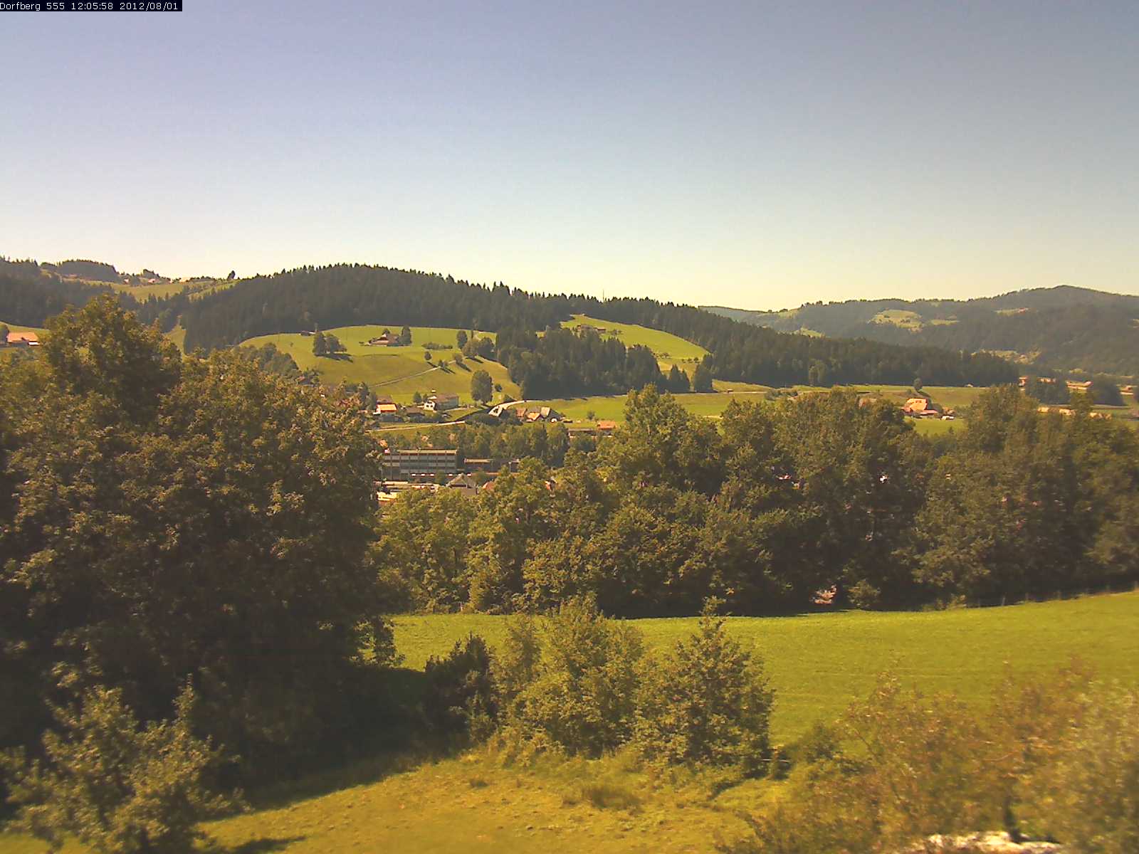 Webcam-Bild: Aussicht vom Dorfberg in Langnau 20120801-120600