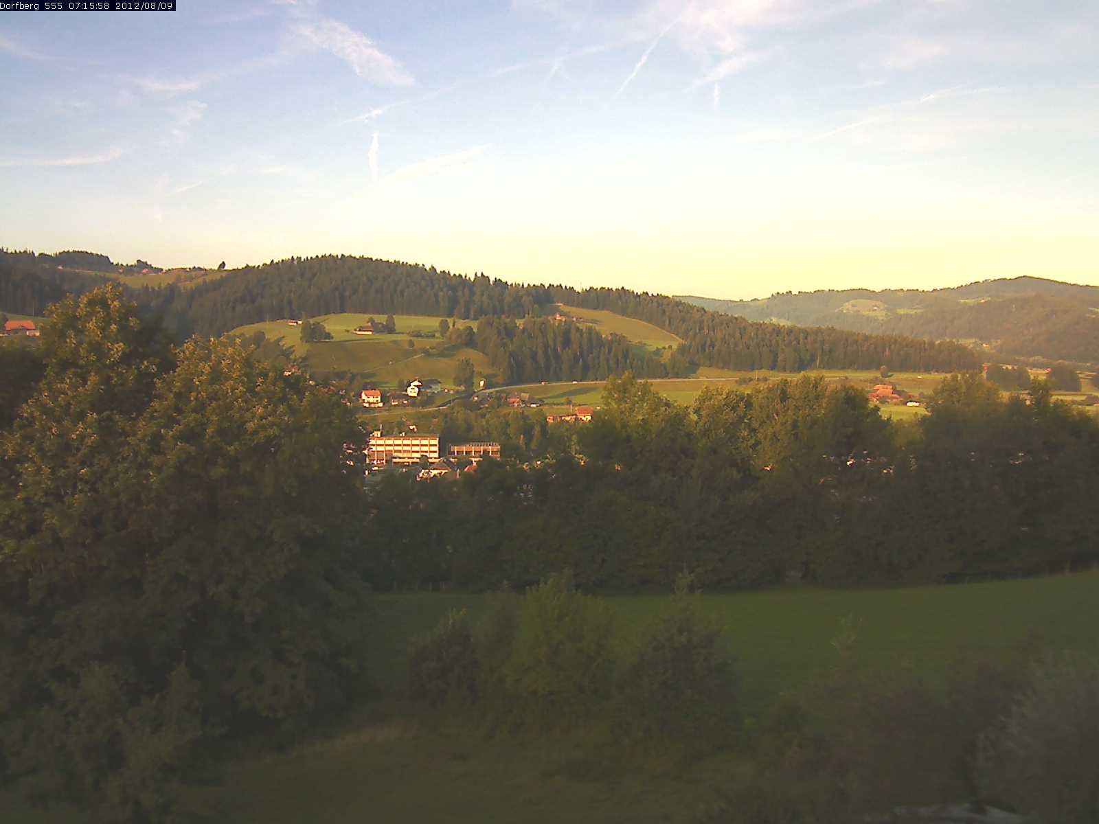 Webcam-Bild: Aussicht vom Dorfberg in Langnau 20120809-071600