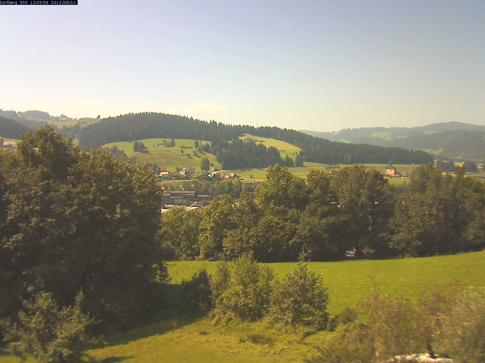 Webcam-Bild: Aussicht vom Dorfberg in Langnau 20120811-120600