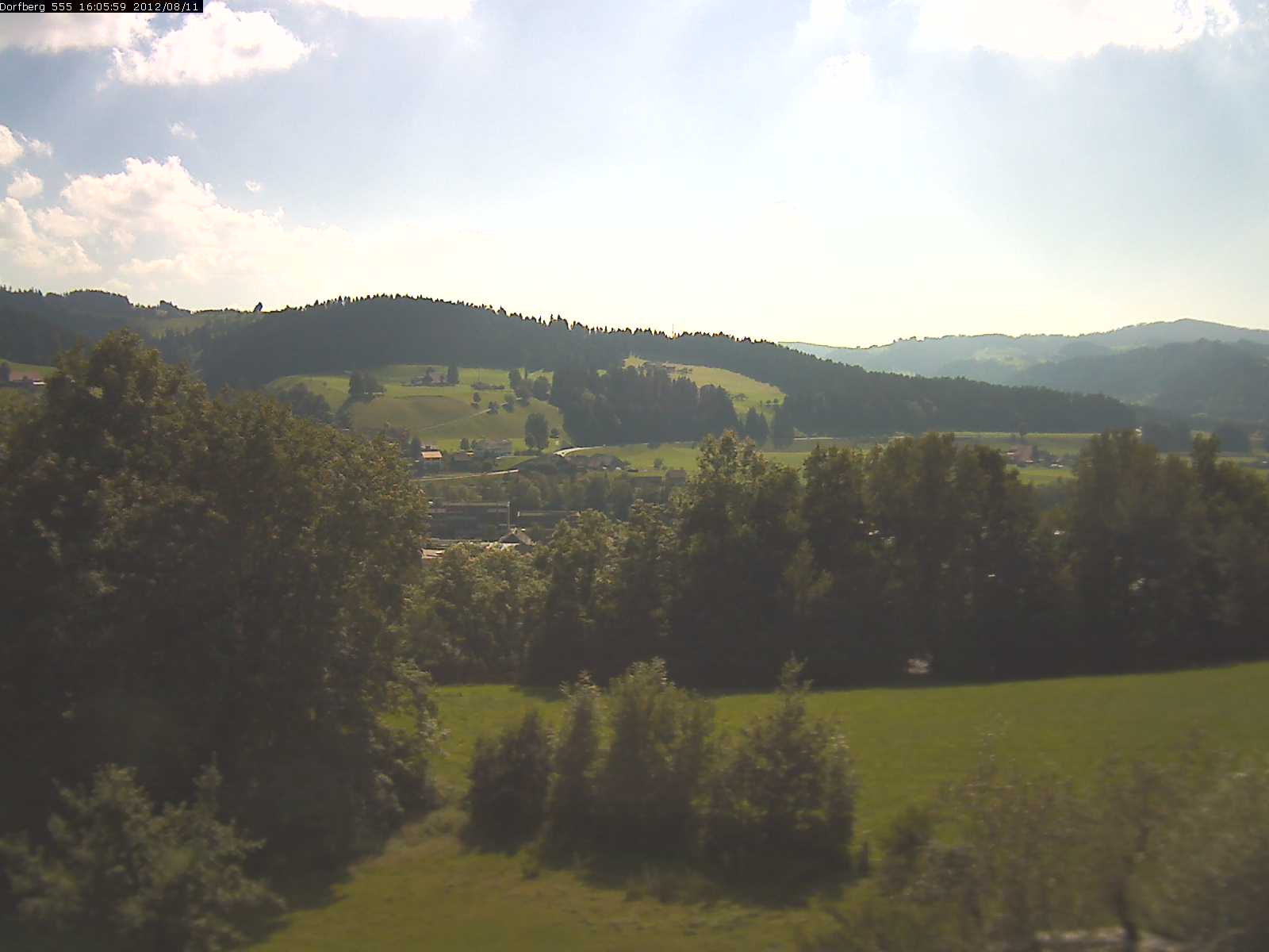 Webcam-Bild: Aussicht vom Dorfberg in Langnau 20120811-160600