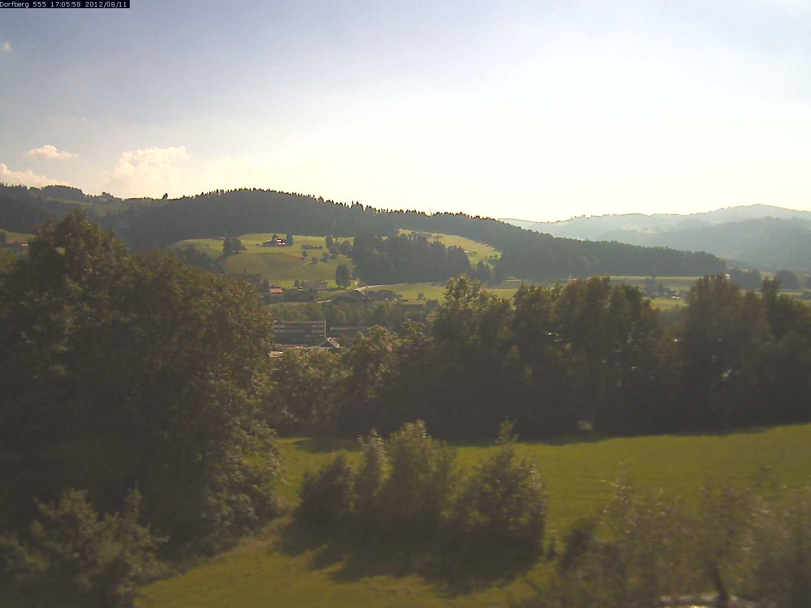 Webcam-Bild: Aussicht vom Dorfberg in Langnau 20120811-170600
