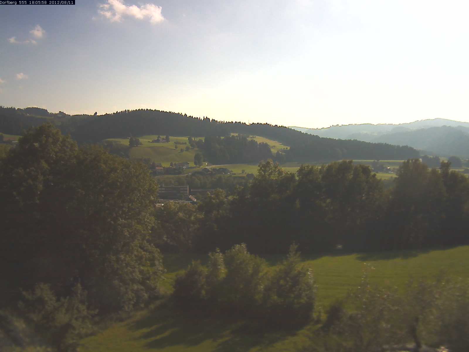 Webcam-Bild: Aussicht vom Dorfberg in Langnau 20120811-180600
