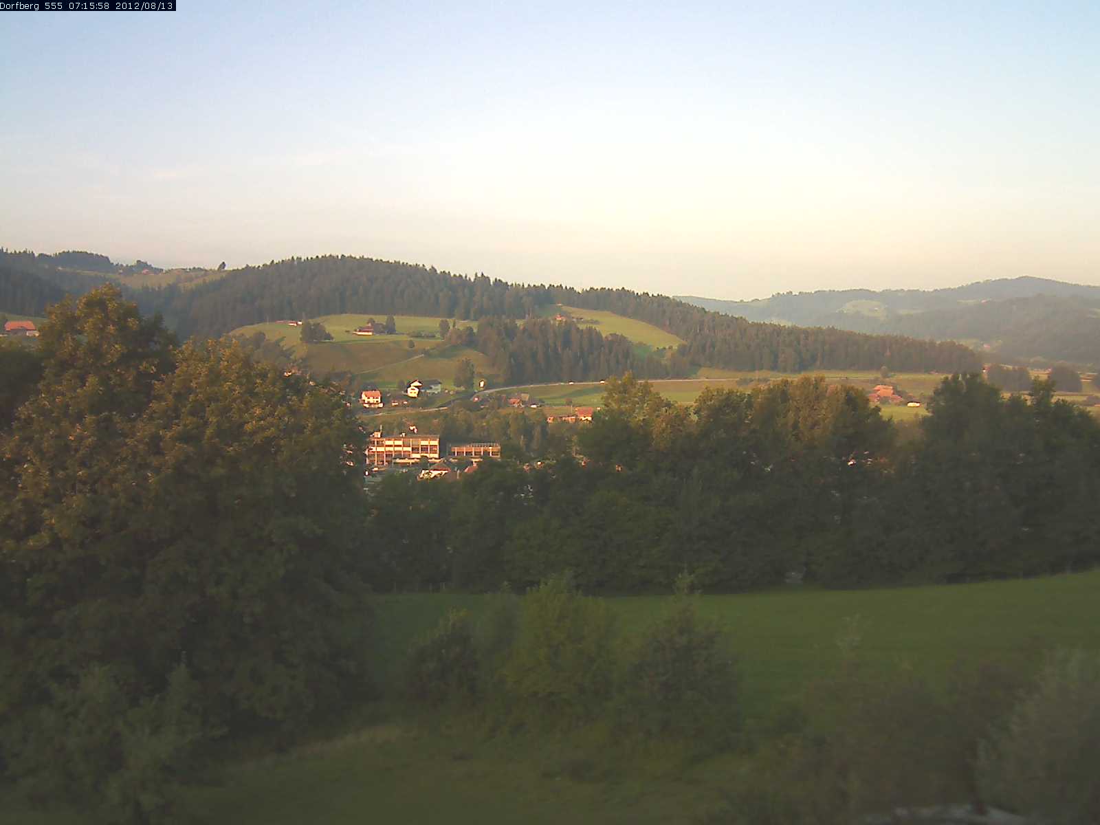 Webcam-Bild: Aussicht vom Dorfberg in Langnau 20120813-071600