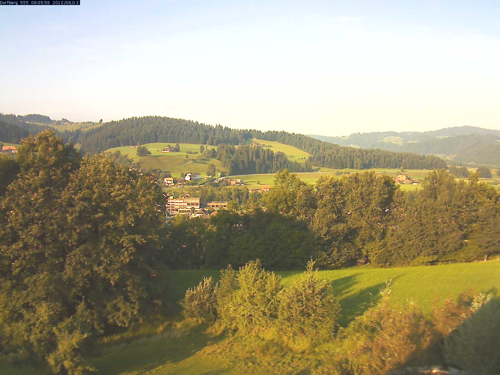Webcam-Bild: Aussicht vom Dorfberg in Langnau 20120813-080600