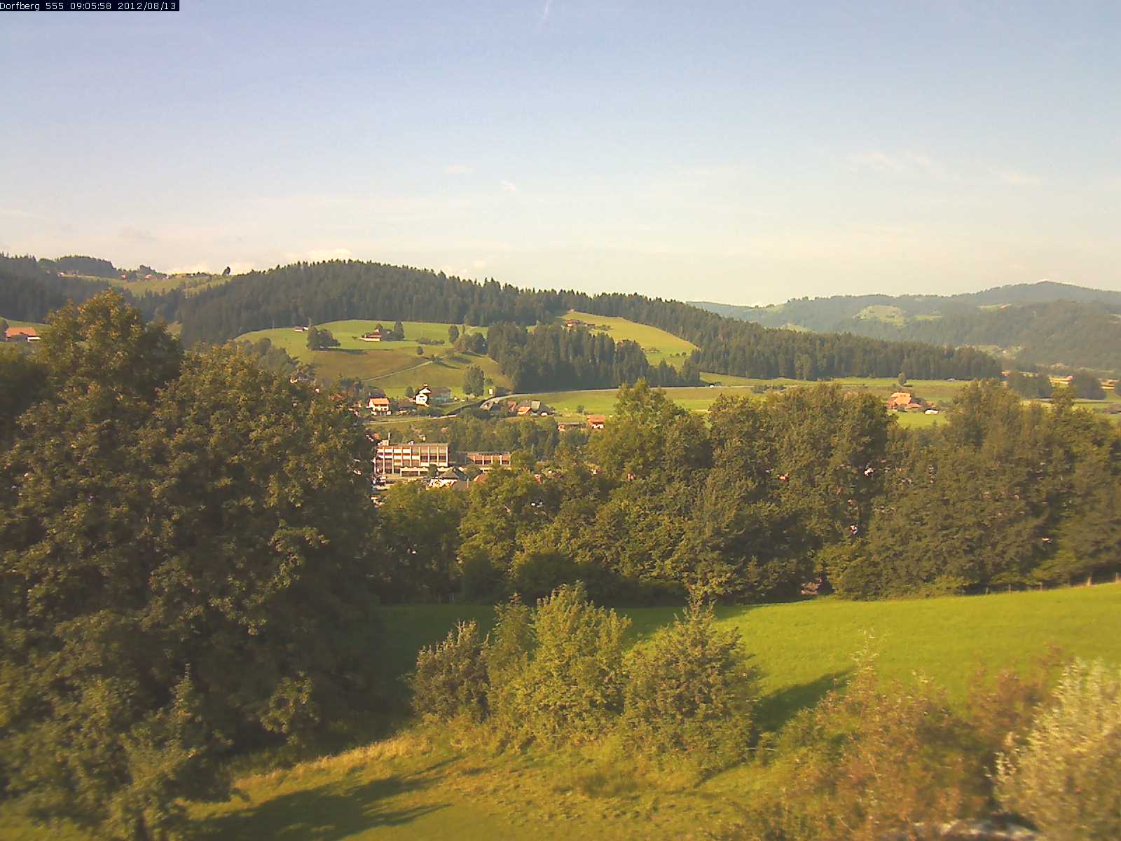 Webcam-Bild: Aussicht vom Dorfberg in Langnau 20120813-090600
