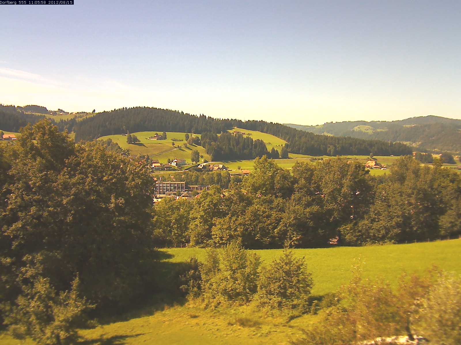 Webcam-Bild: Aussicht vom Dorfberg in Langnau 20120815-110600