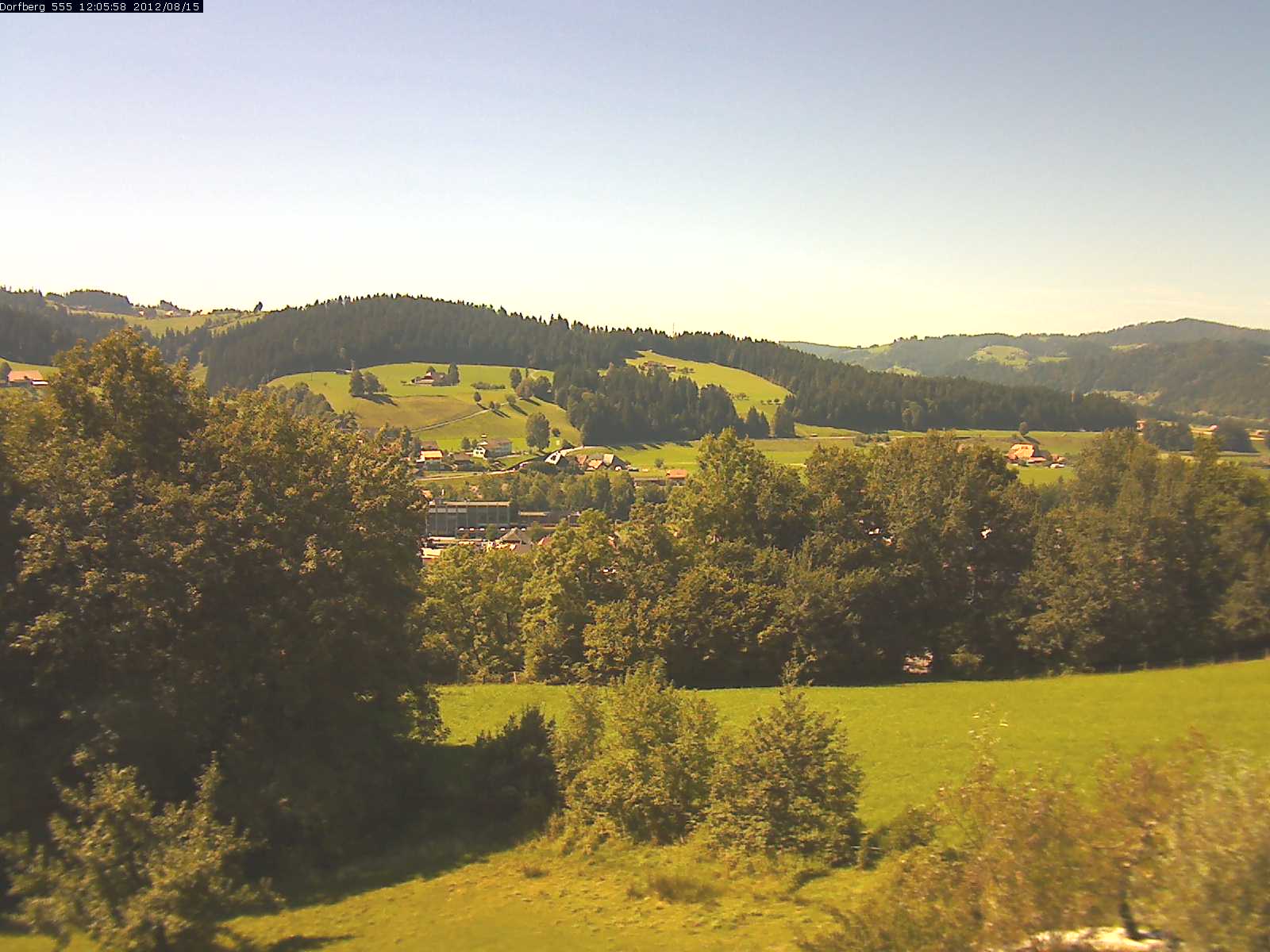 Webcam-Bild: Aussicht vom Dorfberg in Langnau 20120815-120600