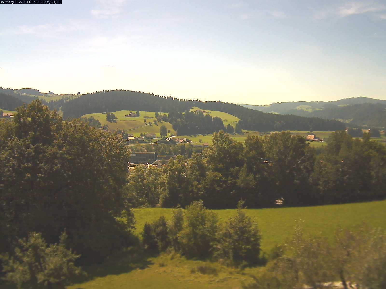 Webcam-Bild: Aussicht vom Dorfberg in Langnau 20120815-140600