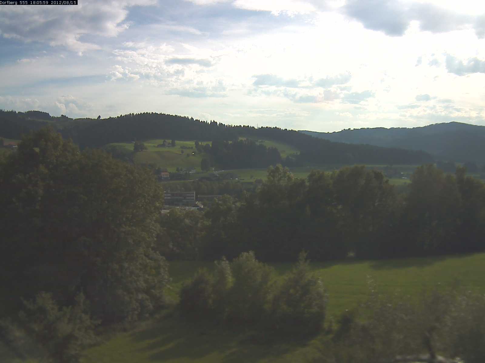 Webcam-Bild: Aussicht vom Dorfberg in Langnau 20120815-180600