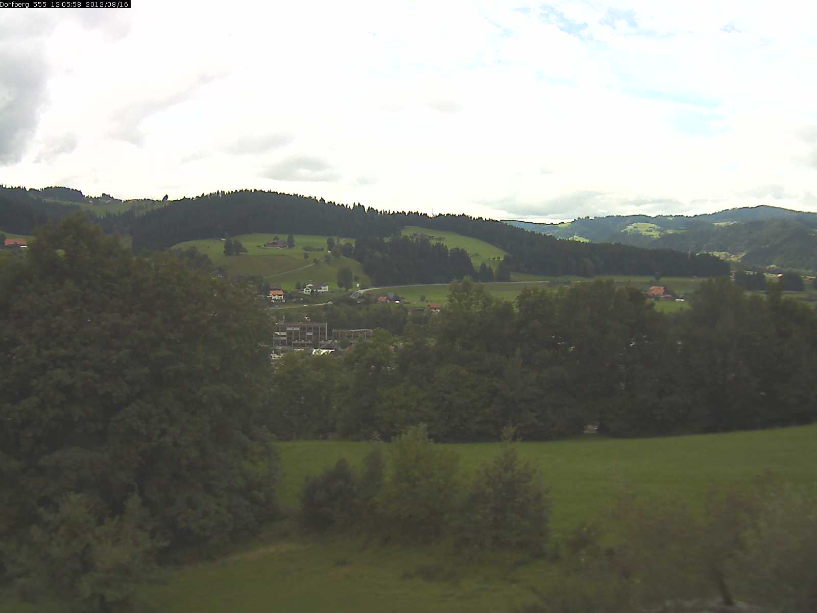 Webcam-Bild: Aussicht vom Dorfberg in Langnau 20120816-120600