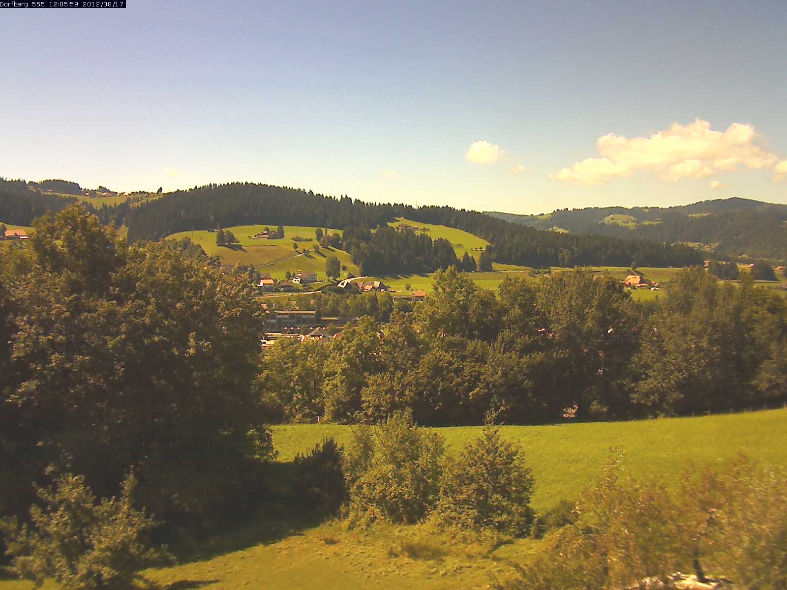Webcam-Bild: Aussicht vom Dorfberg in Langnau 20120817-120600