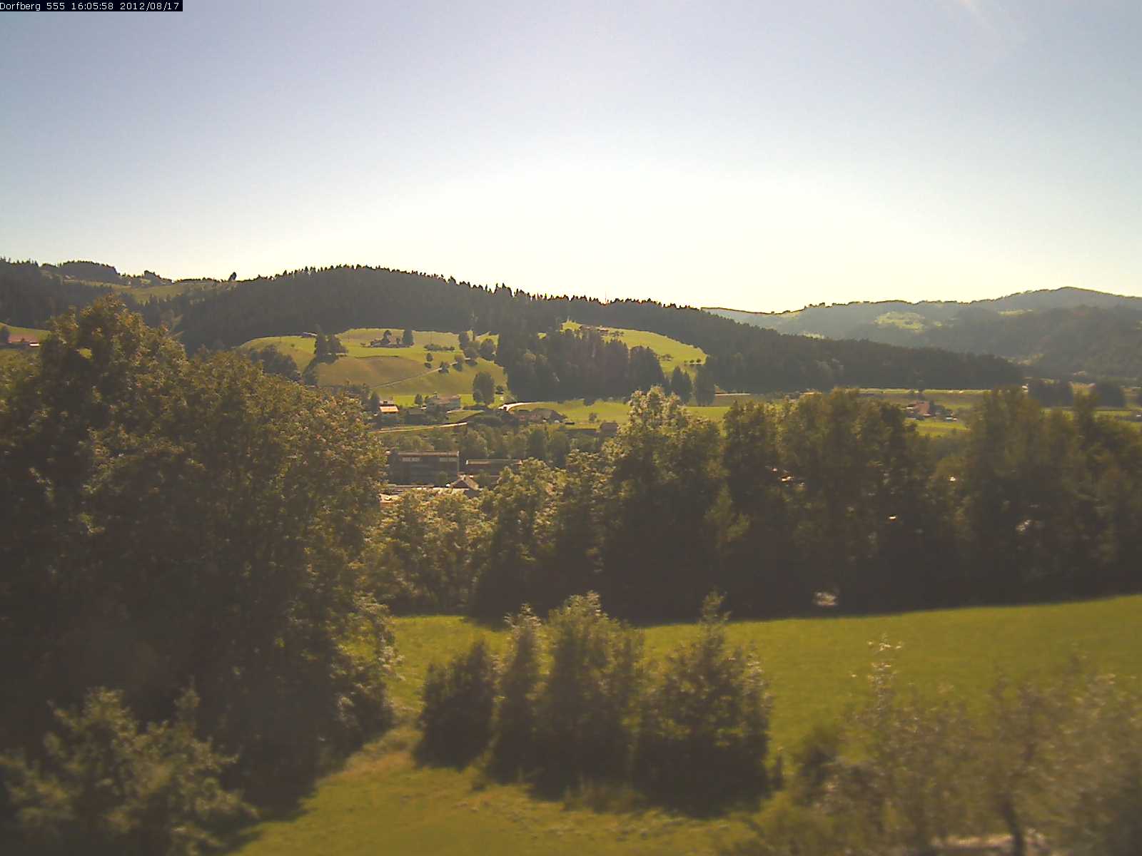 Webcam-Bild: Aussicht vom Dorfberg in Langnau 20120817-160600
