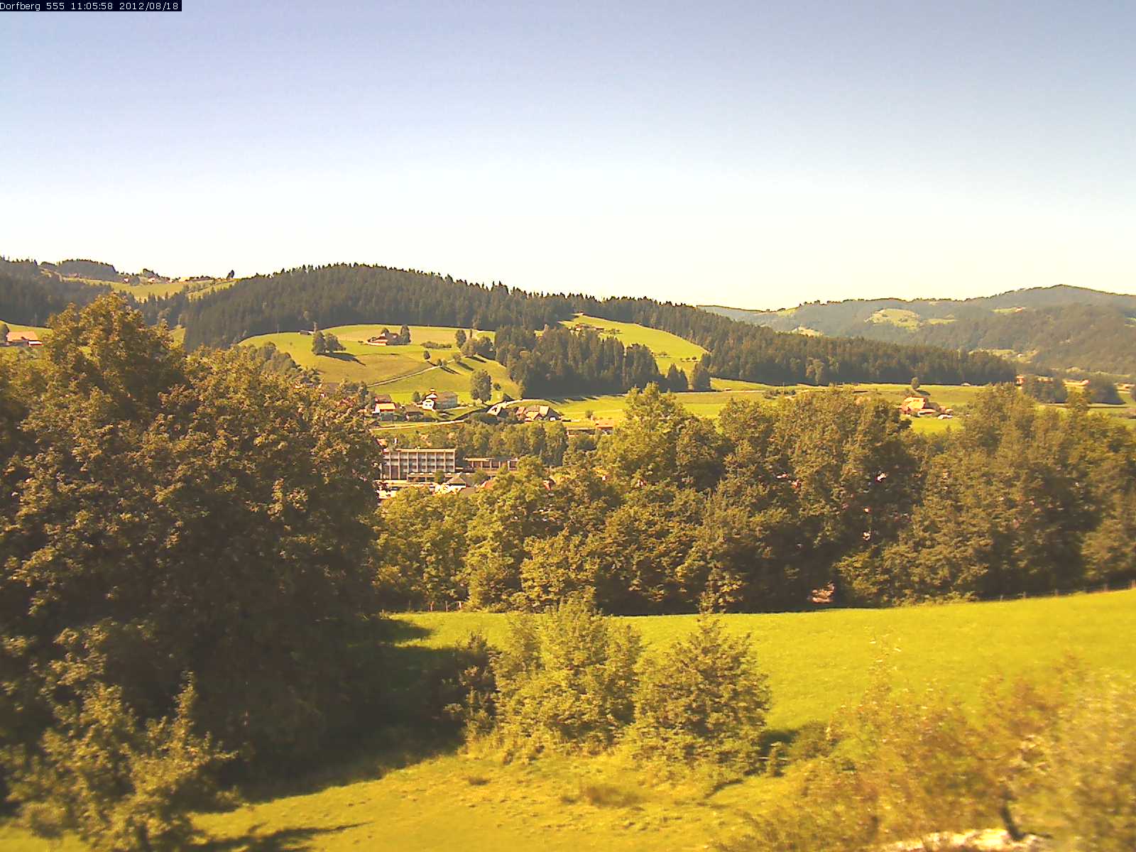 Webcam-Bild: Aussicht vom Dorfberg in Langnau 20120818-110600