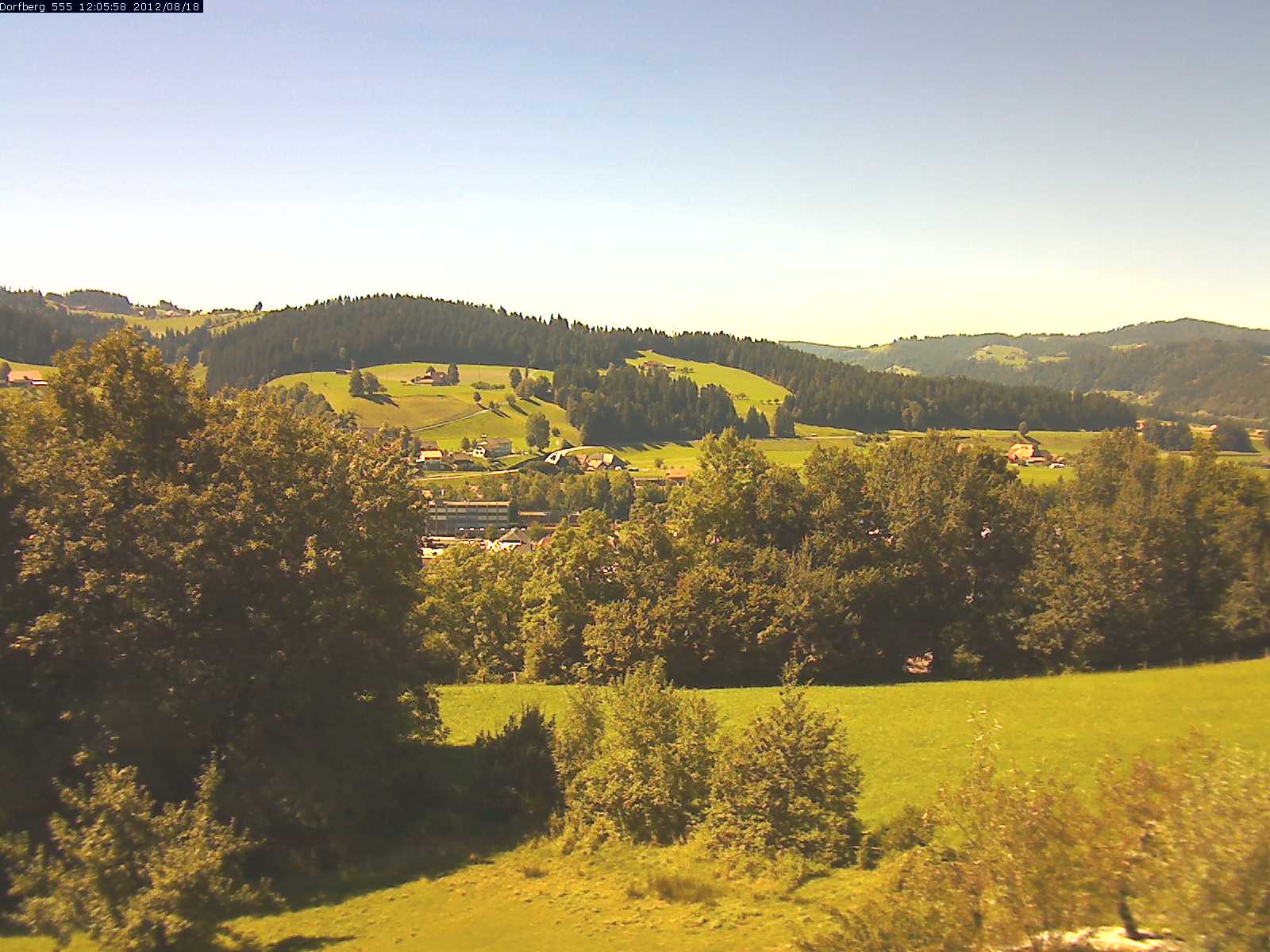 Webcam-Bild: Aussicht vom Dorfberg in Langnau 20120818-120600