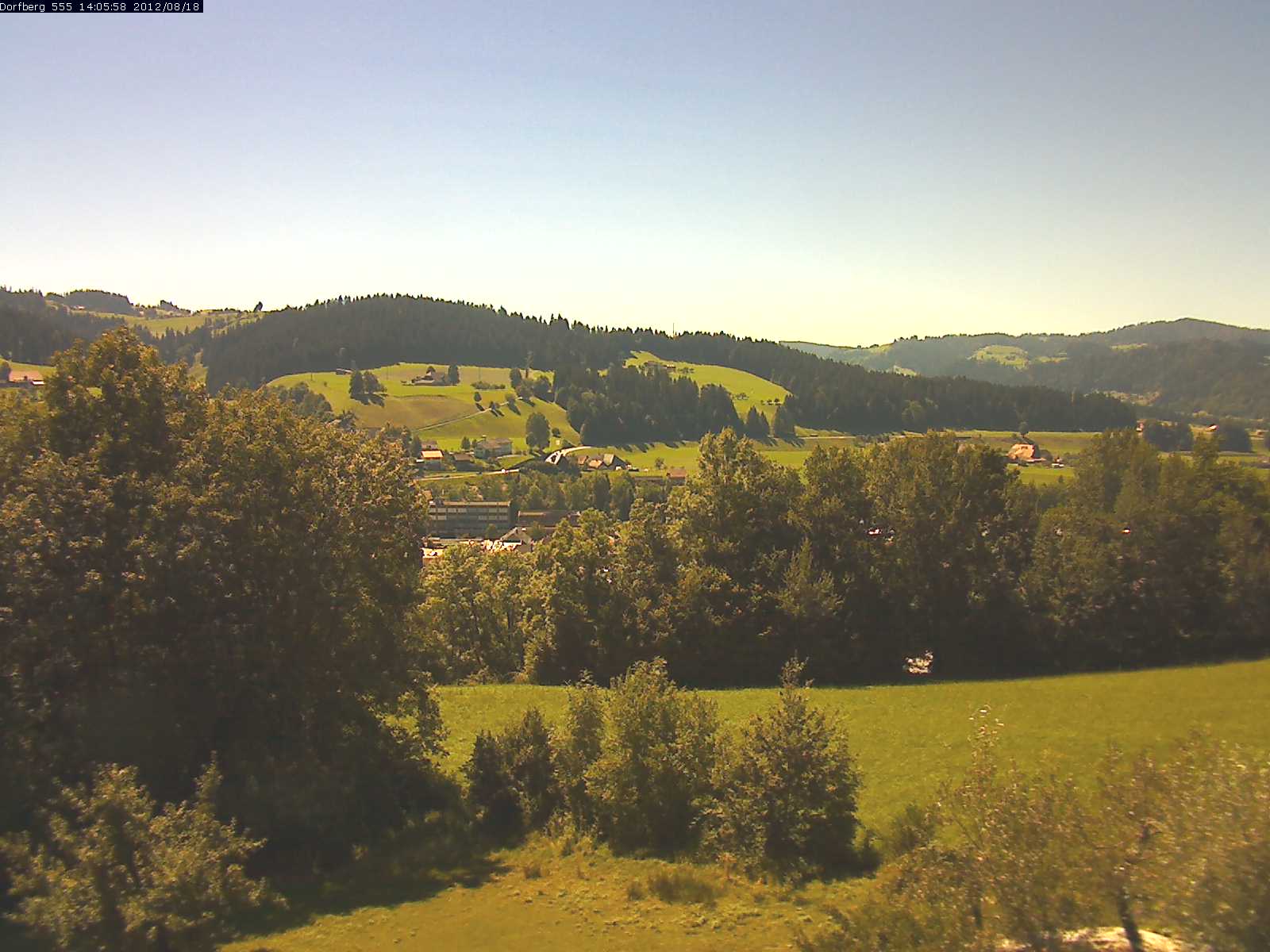 Webcam-Bild: Aussicht vom Dorfberg in Langnau 20120818-140600