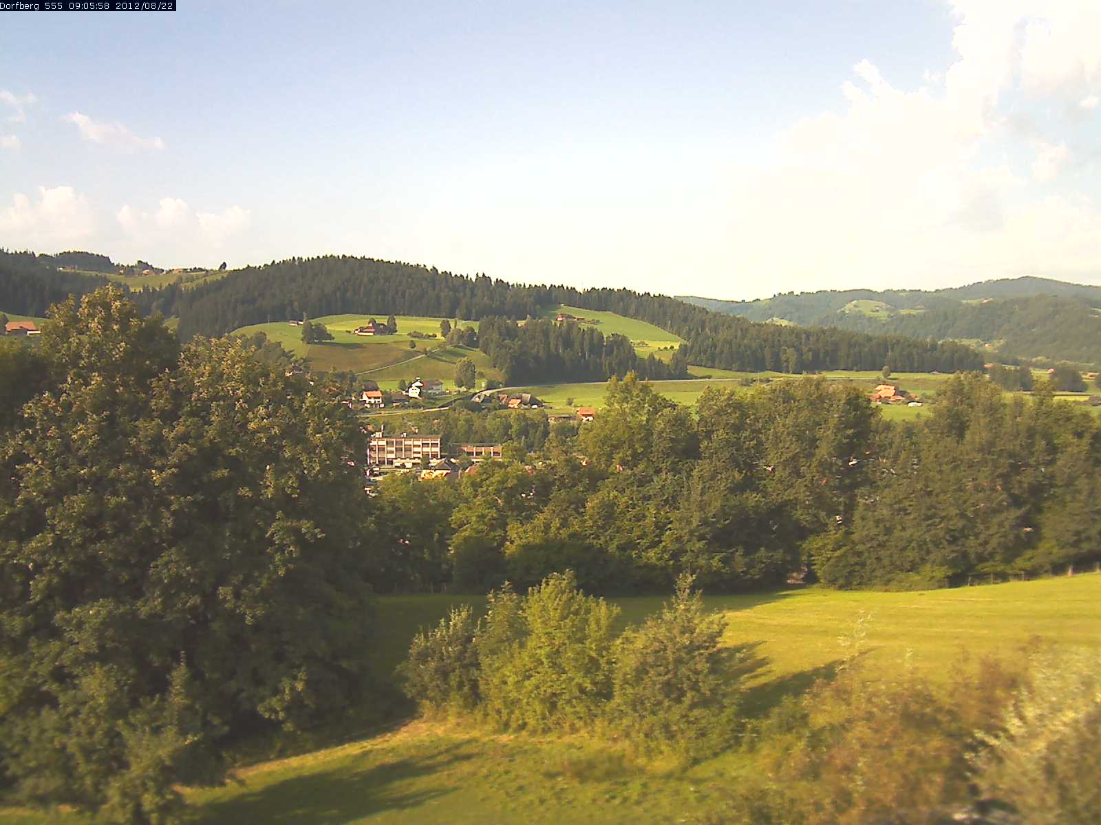 Webcam-Bild: Aussicht vom Dorfberg in Langnau 20120822-090600