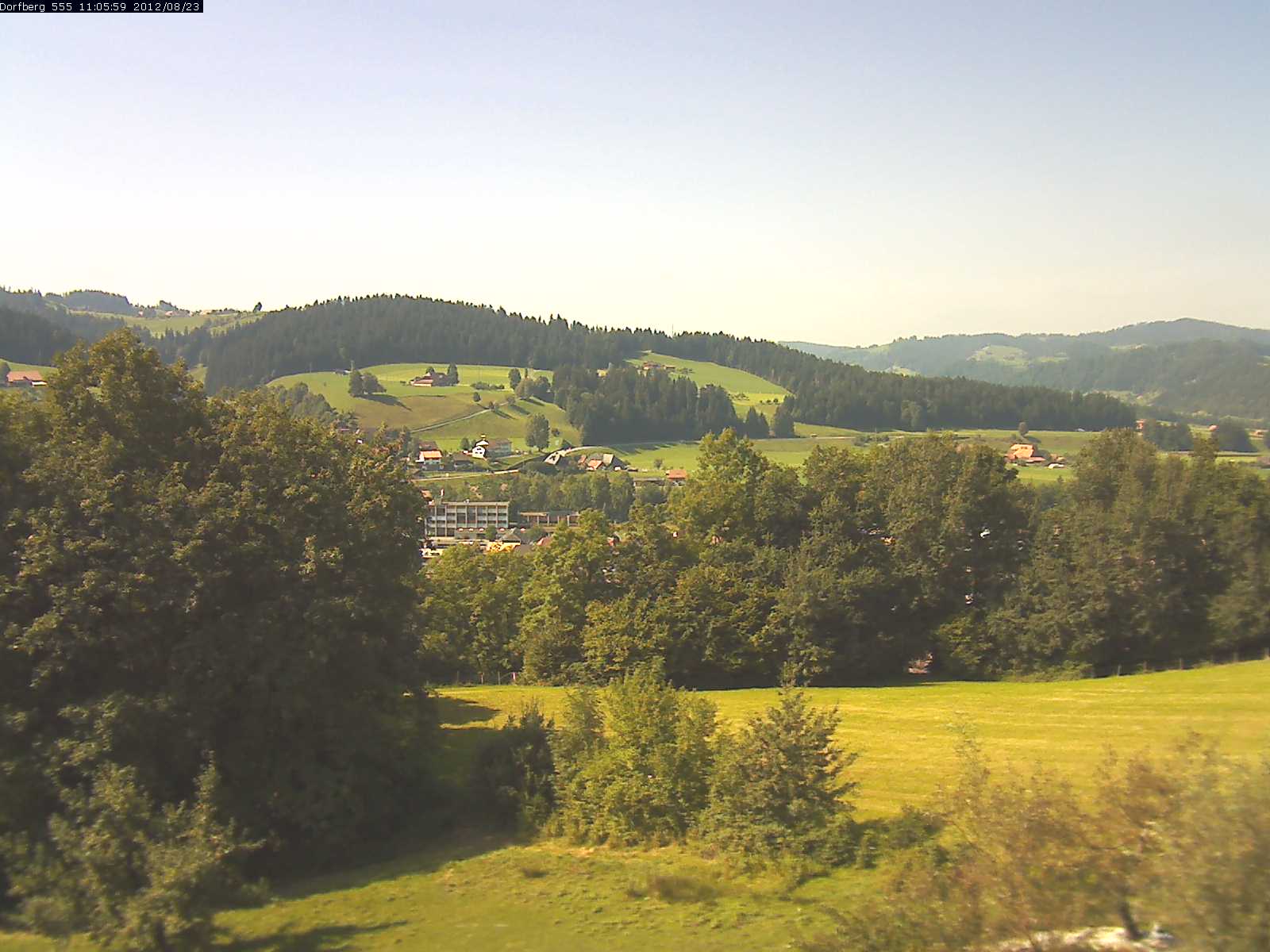 Webcam-Bild: Aussicht vom Dorfberg in Langnau 20120823-110600