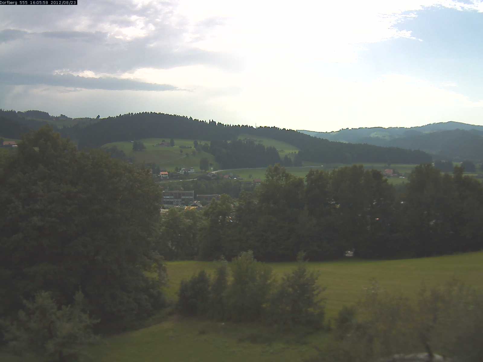 Webcam-Bild: Aussicht vom Dorfberg in Langnau 20120823-160600