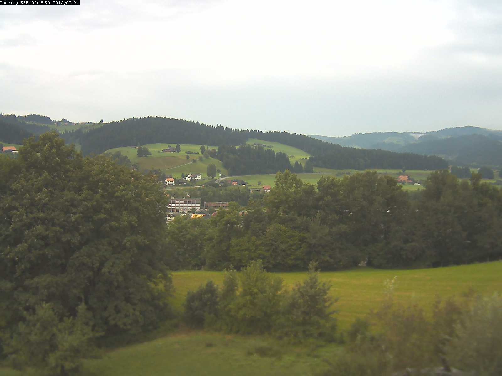 Webcam-Bild: Aussicht vom Dorfberg in Langnau 20120824-071600