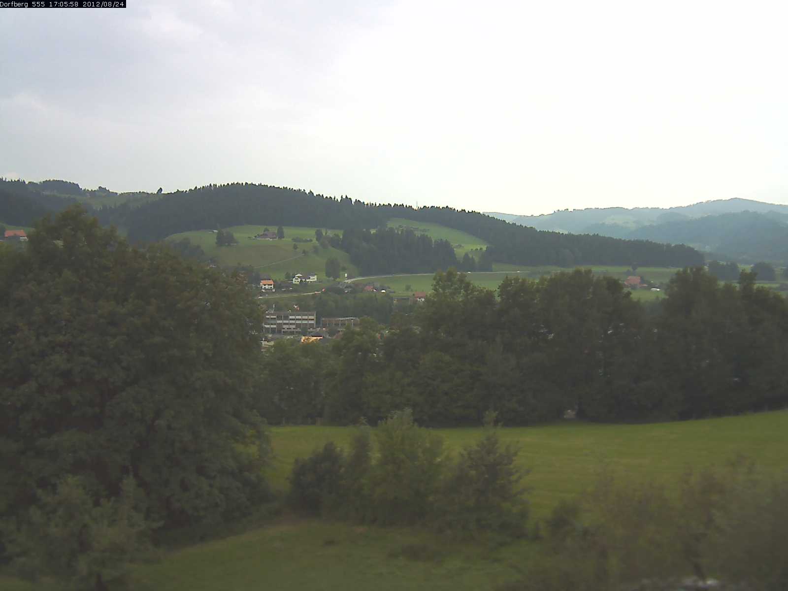 Webcam-Bild: Aussicht vom Dorfberg in Langnau 20120824-170600