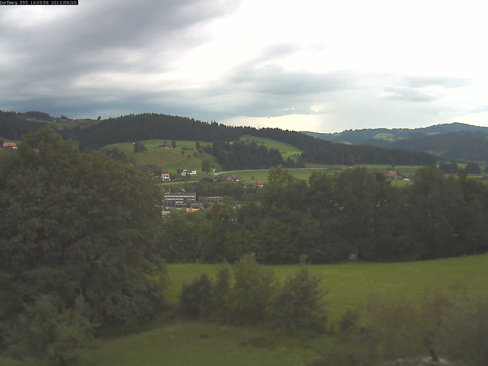 Webcam-Bild: Aussicht vom Dorfberg in Langnau 20120825-160600