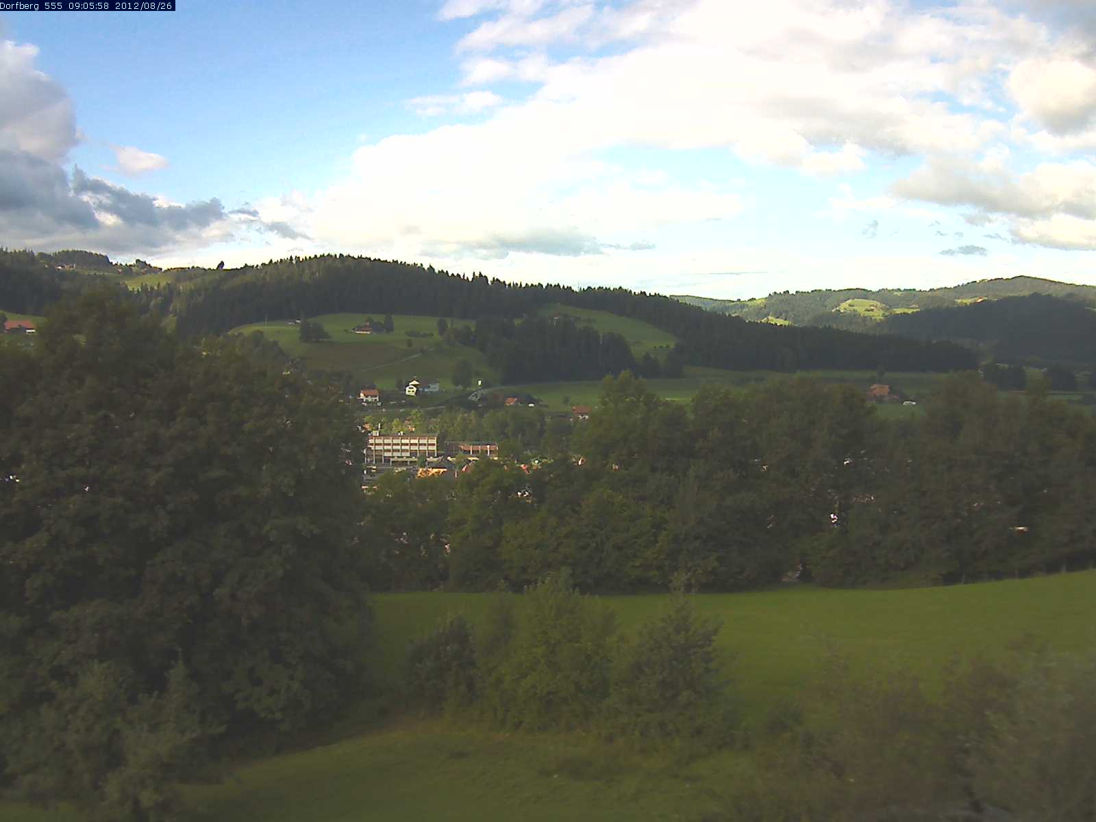 Webcam-Bild: Aussicht vom Dorfberg in Langnau 20120826-090600