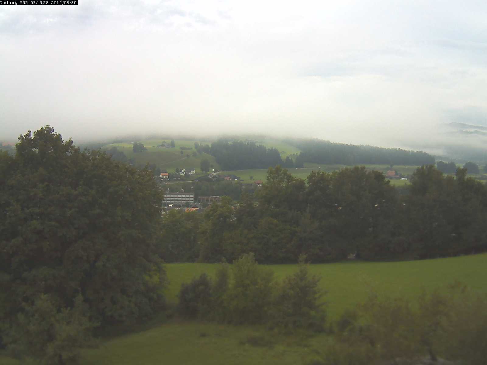 Webcam-Bild: Aussicht vom Dorfberg in Langnau 20120830-071600
